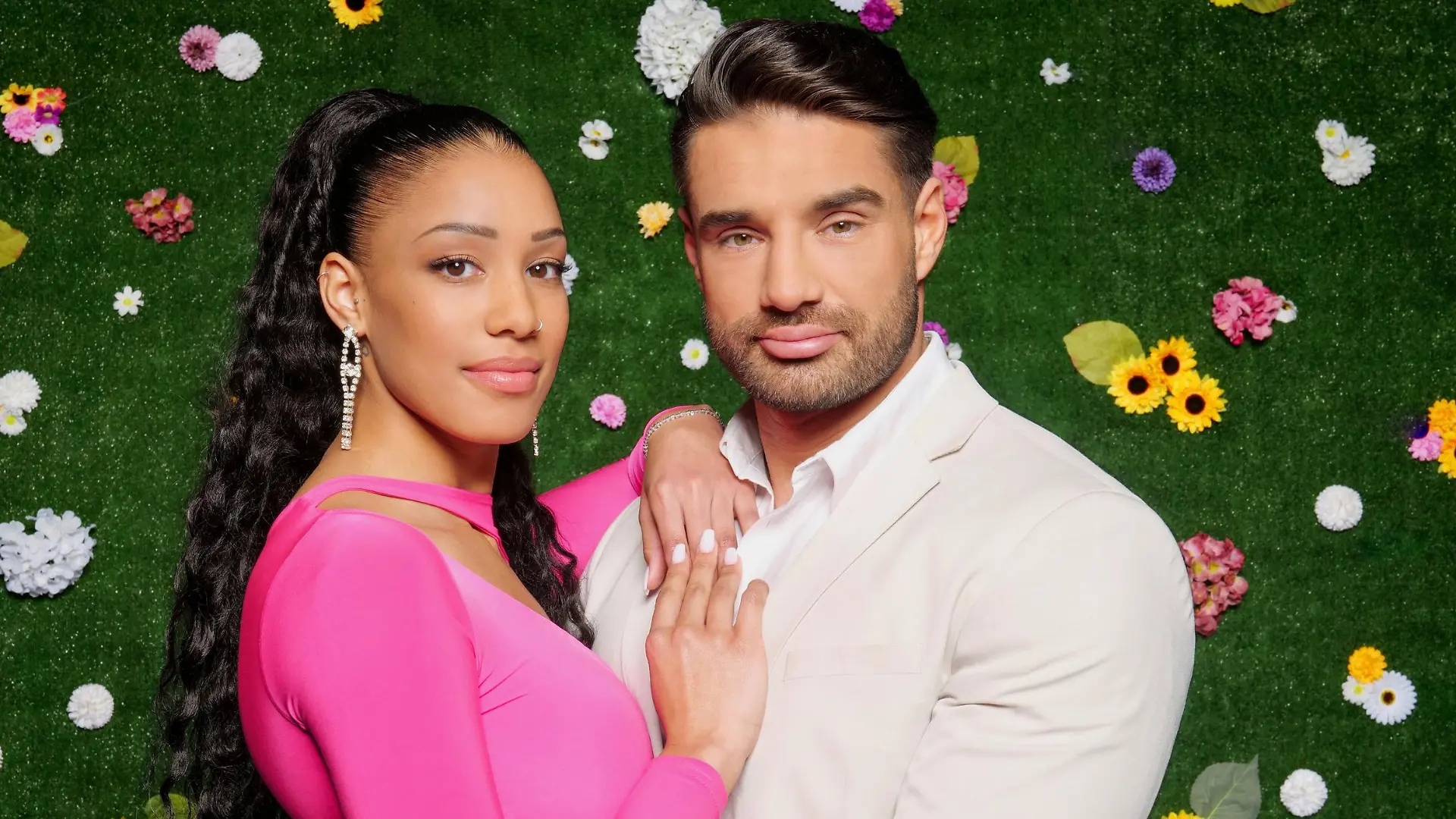 Das Reality Pärchen Aleksandar _Aleks_ Petrovic und Vanessa Nwattu
Die Verwendung des sendungsbezogenen Materials ist nur mit dem Hinweis und Verlinkung auf RTL+ gestattet.