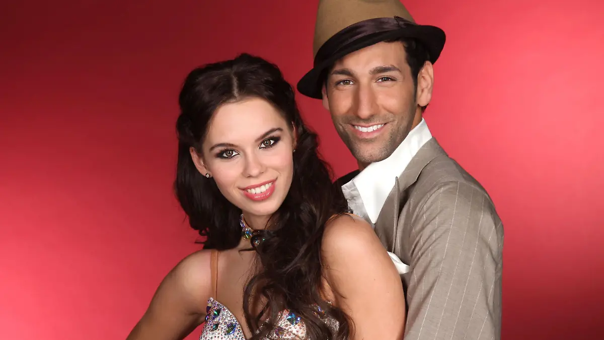Die Geschiedene von Lothar Matthäus und sich frei tanzende Liliana Matthäus (23) tanzt mit Profitänzer Massimo Sinató (30) aus Mannheim um den Titel "Dancing Star 2011"