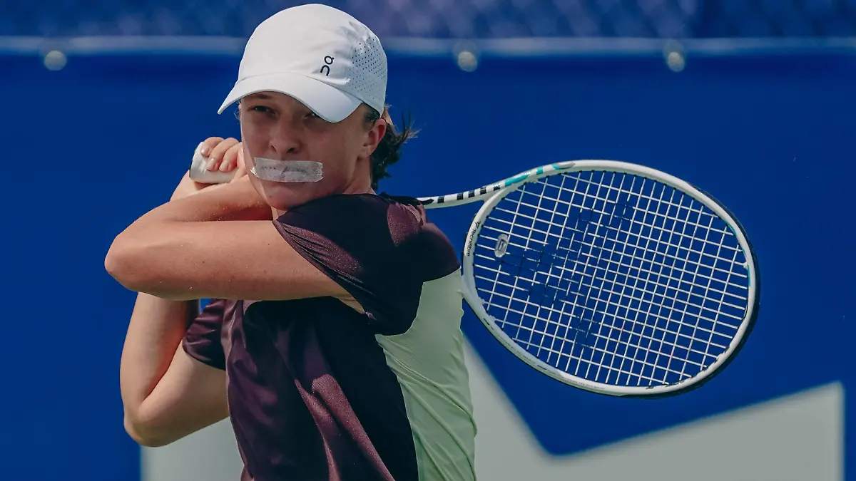 August 4, 2023, Montreal, Quebec, Canada: National Bank Open at IGA Stadium ,Montreal,Quebec,Canada on August-04-2023.Iga swiatek from poland during training at the WTA, Tennis Damen 1000 series national bank open tournament. Montreal Canada - ZUMAl128 20230804_zap_l128_002 Copyright: xPatricexLapointex