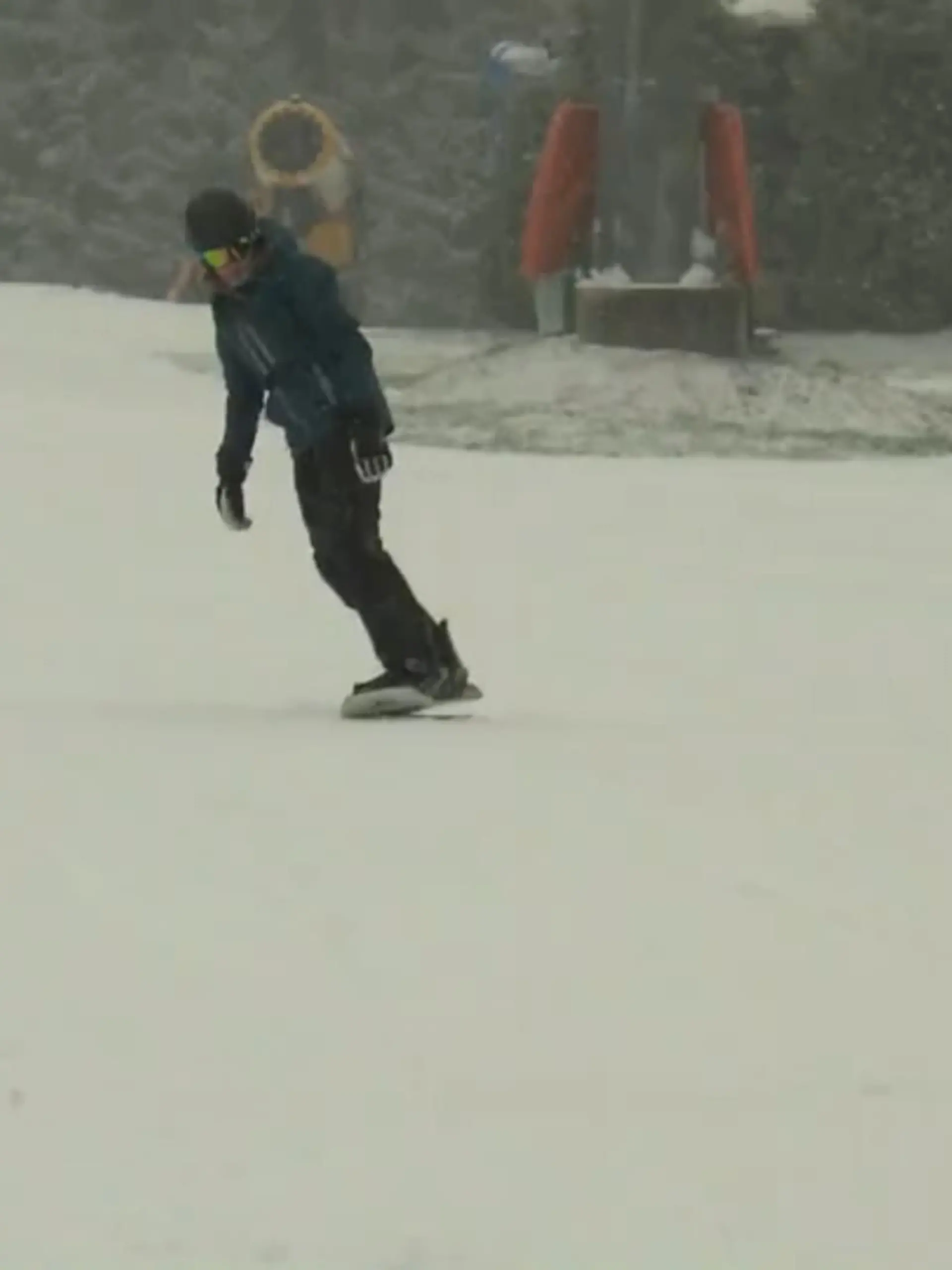 Bild zu: "Schneelandschaft legt los"