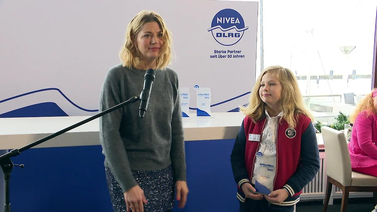 Schauspielerin Nina Bott ist tief gerührt von Held Jonny-Dean