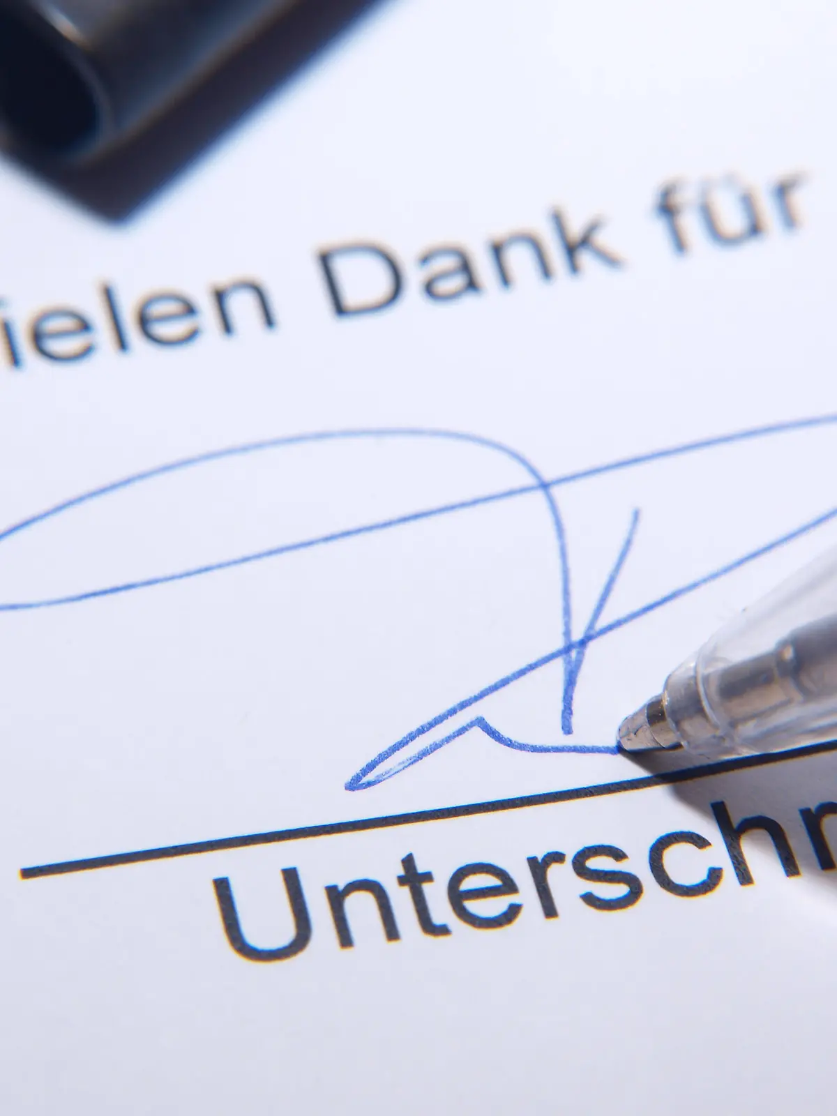 vertrag unterschrift