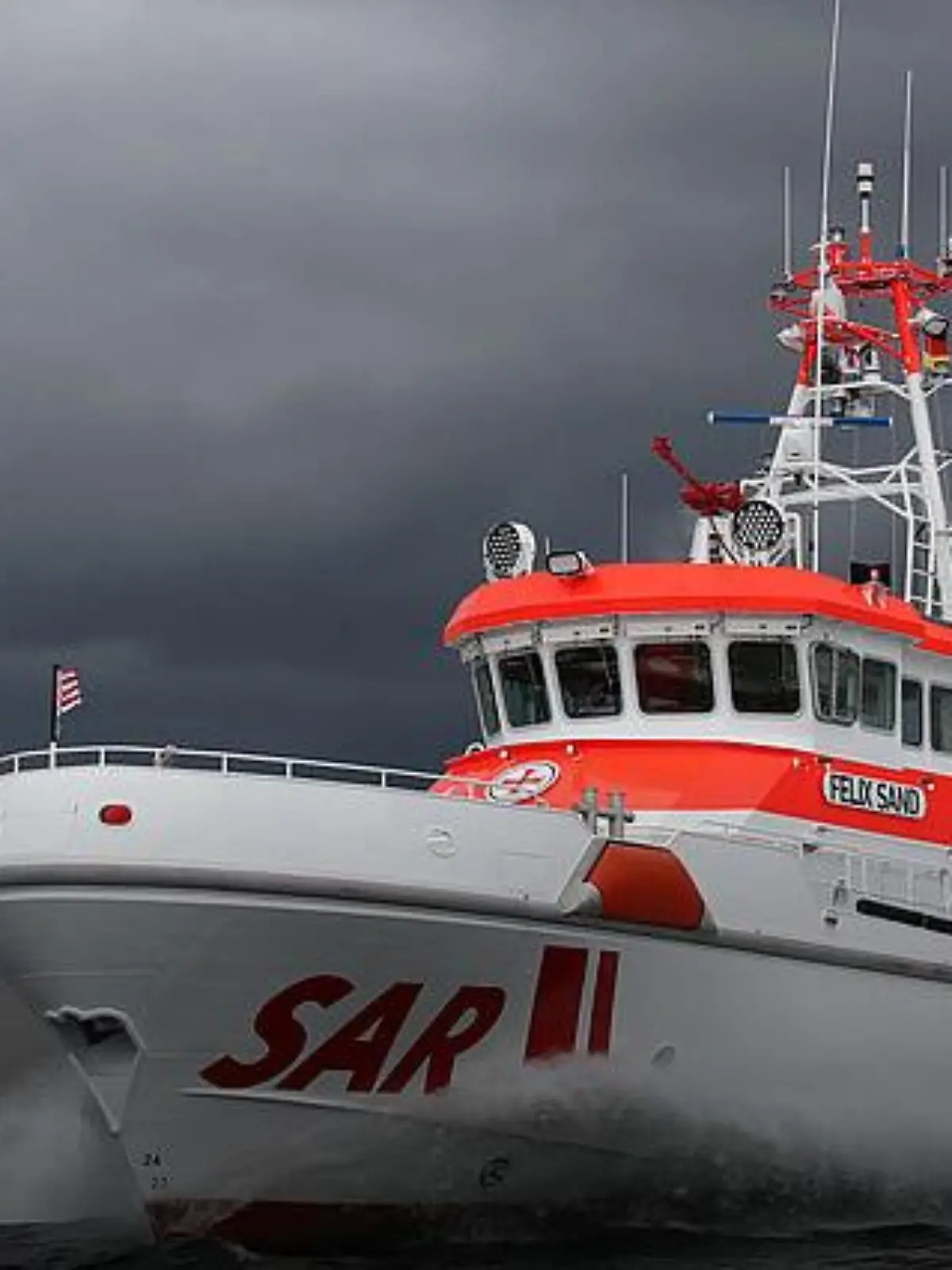 Der Seenotrettungskreuzer FELIX SAND koordinierte die Suche mit zahlreichen Schiffen, Booten und Hubschraubern nach einem vermissten Segler auf der Ostsee