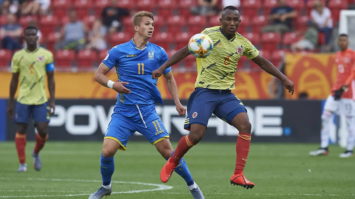 07.06.2019 LODZ, STADION WIDZEW PILKA NOZNA (FOOTBALL) MISTRZOSTWA SWIATA W PILCE NOZNEJ DO LAT 20 ( FIFA UNDER 20 WORLD CUP) MECZ (GAME) KOLUMBIADMYTRO RIZNYK - UKRAINA U20( COLUMBIA - UKRAINE ) NZ VLADYSLAV SUPRIAHA, ANDRES BALANTA FOTO RADOSLAW JOZWIAK / CYFRASPORT / NEWSPIX.PL --- Newspix.pl PUBLICATIONxNOTxINxPOL _RAD3431  