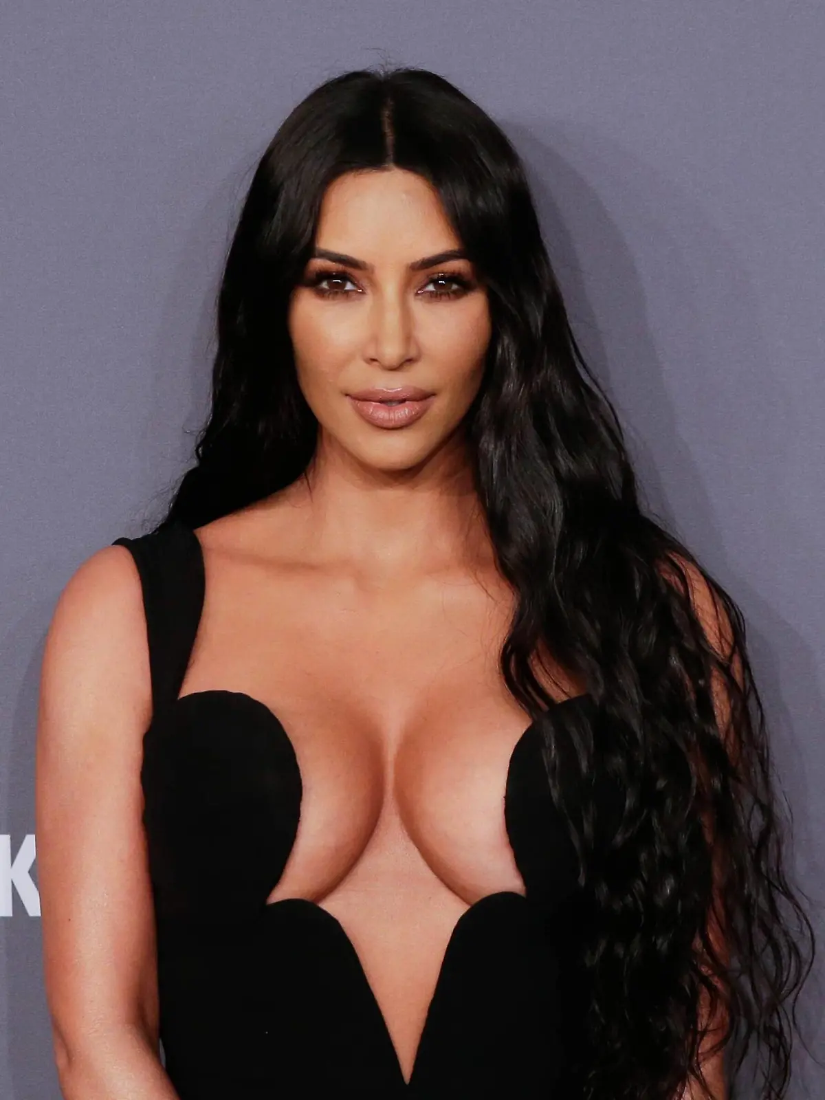  Kim Kardashian West arrives on the red carpet at the amfAR New York Gala 2019 at Cipriani Wall Street on February 6, 2019 in New York City. PUBLICATIONxINxGERxSUIxAUTxHUNxONLY NYP20190206109 JOHNxANGELILLO