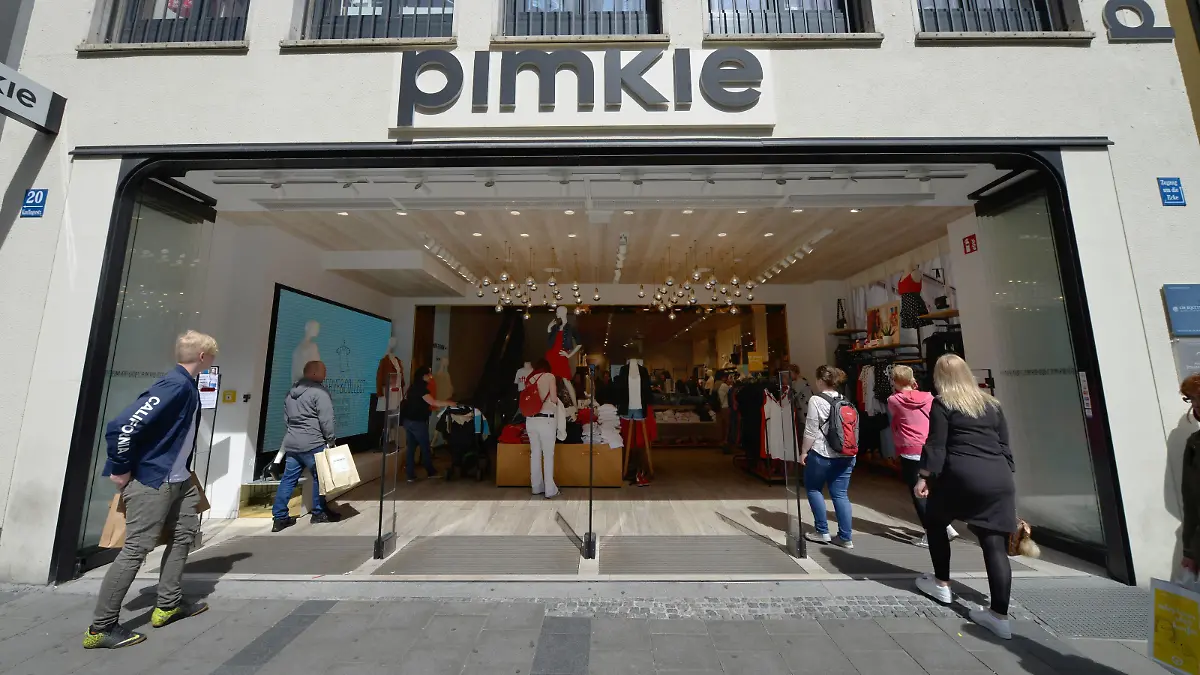Pimkie, Kaufingerstrasse, Muenchen, Bayern, Deutschland *** Pimkie Kaufingerstrasse Muenchen Bavaria Germany