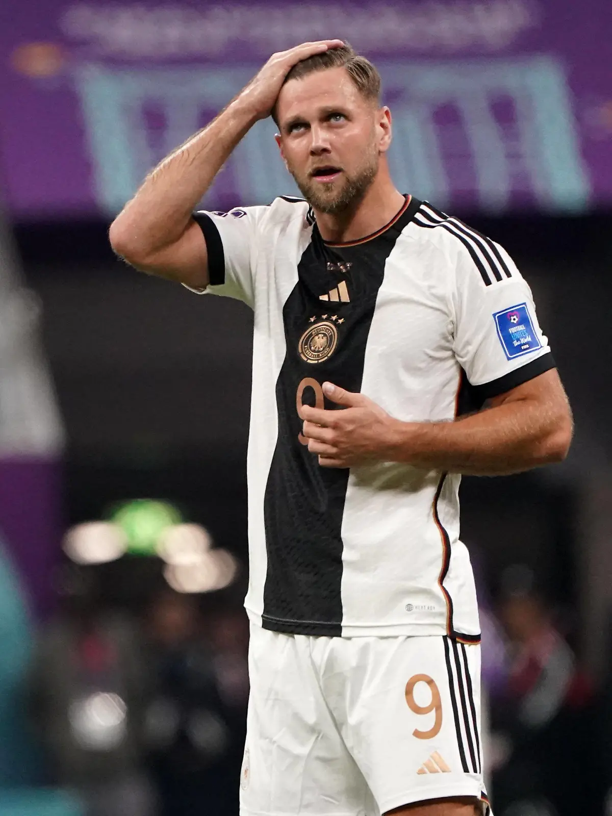 Fussball , Nationalmannschaft, FIFA WM 2022, Fussball World Cup Qatar 2022, GruppenPhase, Spanien-Deutschland, 27.11.2022, Al Bayt Stadion, Doha Qatar, Niclas Füllkrug Deutschland, Aktion, Einzelbild Foto Chai von der Laage FIFA regulations prohibit any use of photographs as image sequences and/or quasi-video. EDITORIAL USE ONLY, *** Football , National team, FIFA World Cup 2022, Football World Cup Qatar 2022, GroupPhase, Spain Germany, 27 11 2022, Al Bayt Stadium, Doha Qatar, Niclas Füllkrug Germany, Action, Single image photo Chai von der Laage FIFA regulations prohibit any use of photographs as image sequences and or quasi video EDITORIAL USE ONLY, 