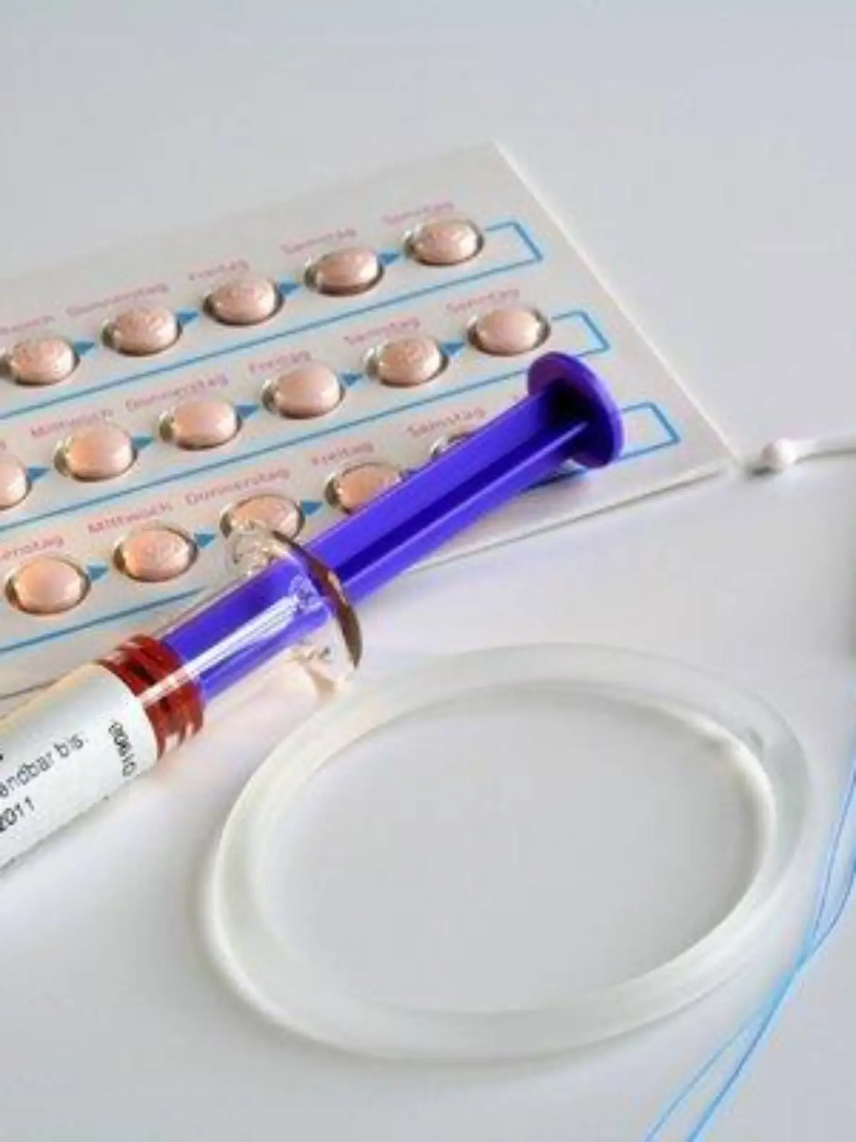 Antibabypille, Spirale, Hormonspritze und Nuvaring | birth-control pills, hormone injection, intrauterine device and vaginal ring