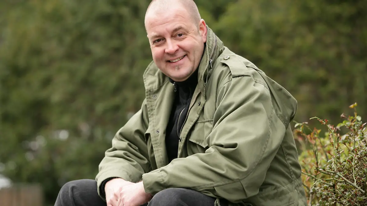 Thomas Sonnenburg (44), diplomierter Sozialpädagoge mit dem Schwerpunkt Spzialarbeit in der Einzefamilie versucht verschiedene Jugendlichen, die von zuhause weggelaufen sind, den Weg zurück in ihre Familie oder zumindest in die Gesellschaft zu weisen. Dafür taucht er tief in das Leben der Ausreiþer ein, versucht Vertrauen aufzubauen und ihnen neue Perspektiven aufzuzeigen. # Foto: RTL / Stefan Gregorowius