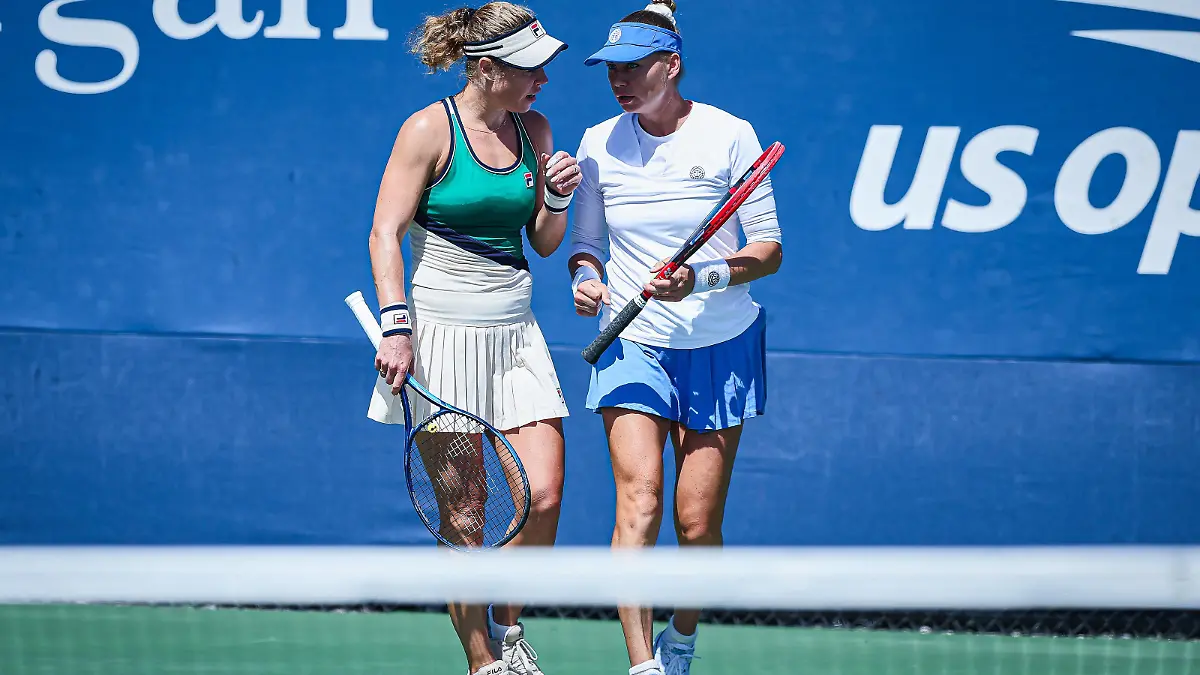 Laura Siegemund GER, Vera Zvonareva - 2023 US Open - Tennis Championships, 31.8.2023, New York USTA Billie Jean King National Tennis Center, United States, *** Laura Siegemund GER , Vera Zvonareva 2023 US Open Tennis Championships, 31 8 2023, New York USTA Billie Jean King National Tennis Center , United States, Copyright: xMathiasxSchulzx