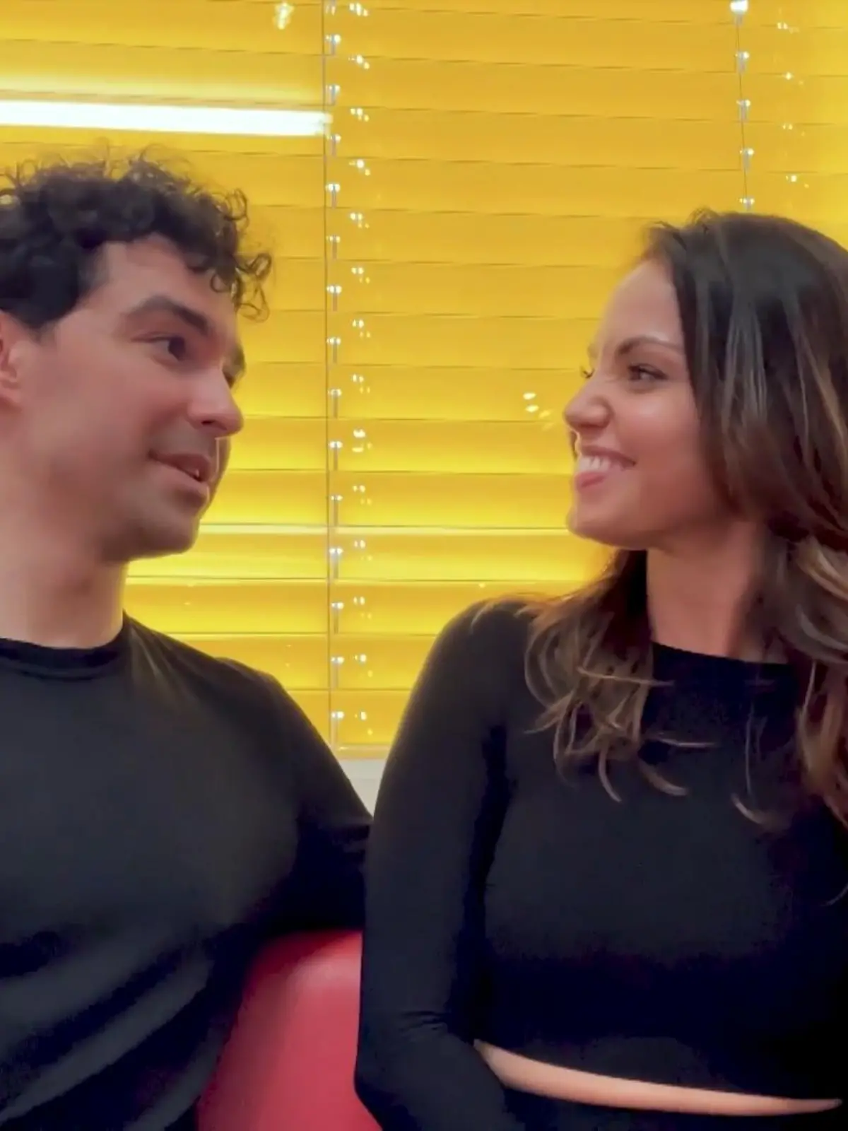 Bild zu: "Wie gehen sie mit ihrem Größenunterschied um?"