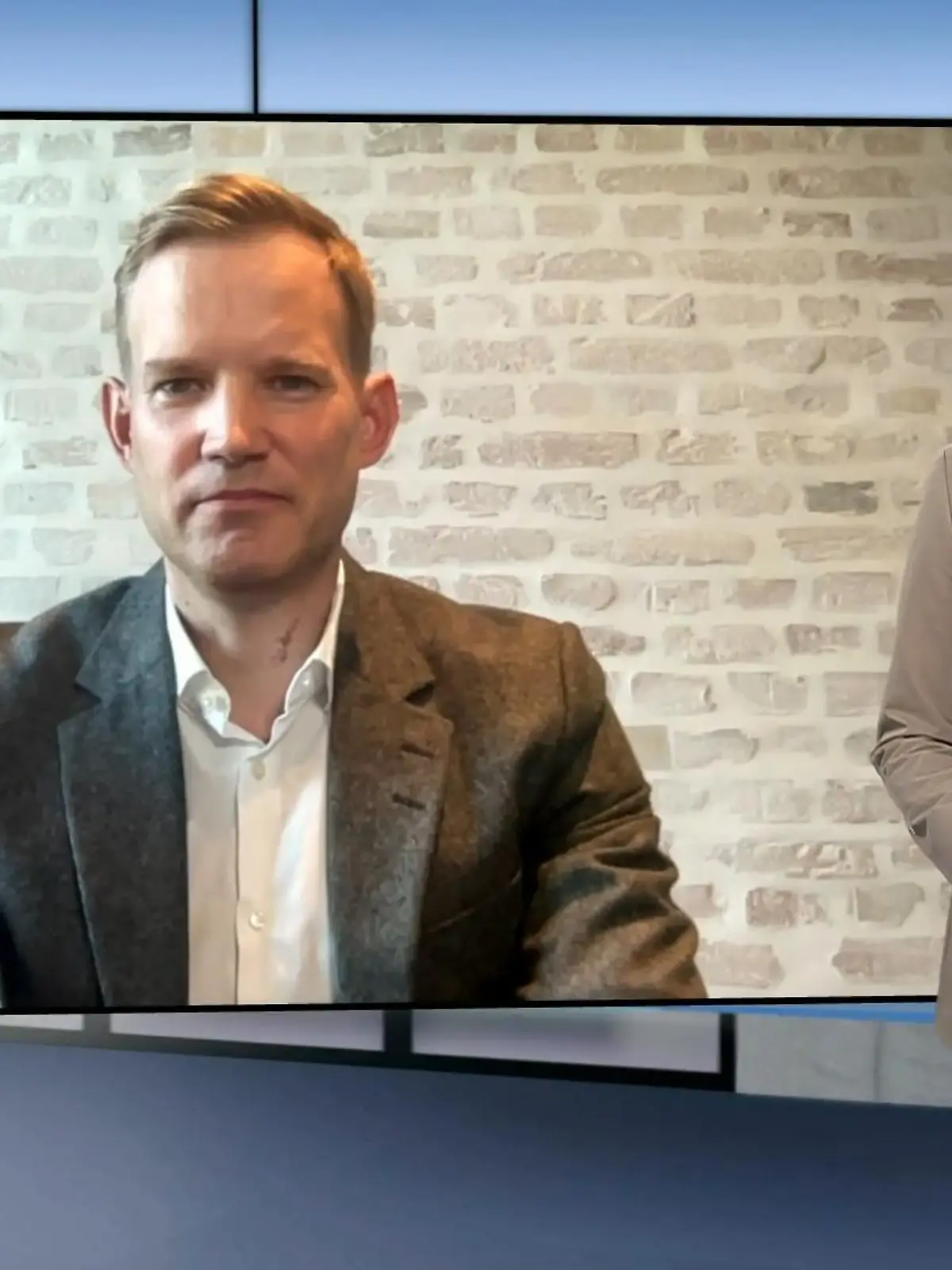 Bild zu: "Virologe Hendrik Streeck im Gespräch"