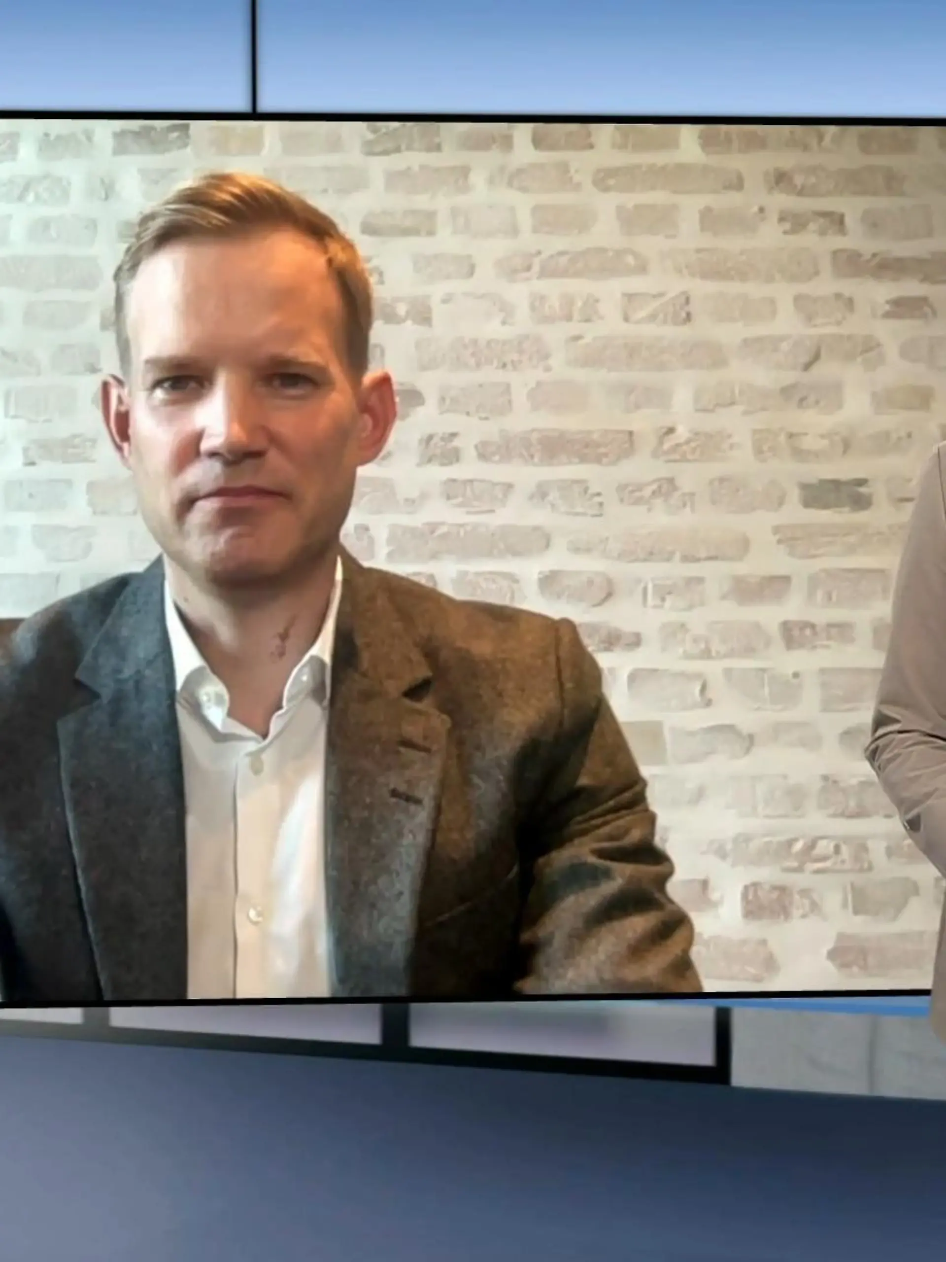 Bild zu: "Virologe Hendrik Streeck im Gespräch"