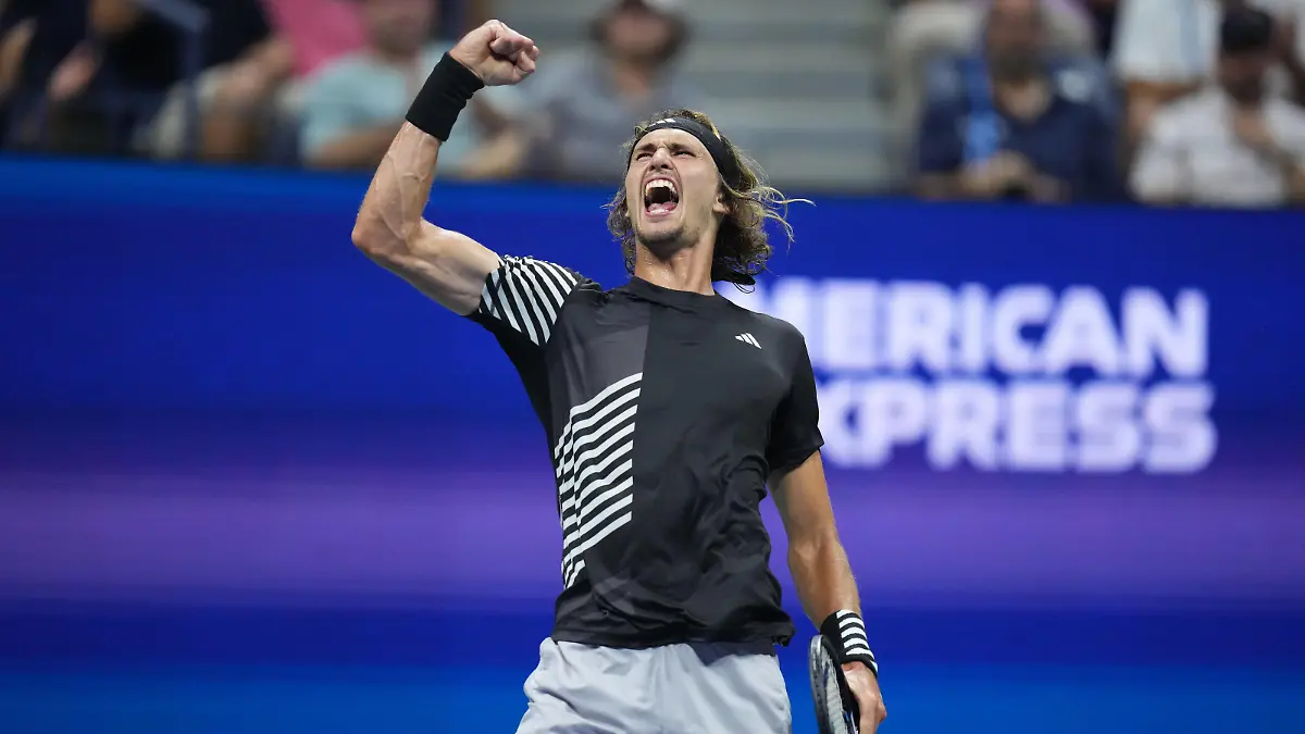 Tennis: US Open Sep 4, 2023 Flushing, NY, USA Alexander Zverev of Germany reacts after winning a game in the first set against Jannik Sinner of Italy on day eight of the 2023 U.S. Open tennis tournament at USTA Billie Jean King National Tennis Center. Flushing USTA Billie Jean King National Tennis Center NY USA, EDITORIAL USE ONLY PUBLICATIONxINxGERxSUIxAUTxONLY Copyright: xDaniellexParhizkaranx 20230904_jhp_usa_0287
