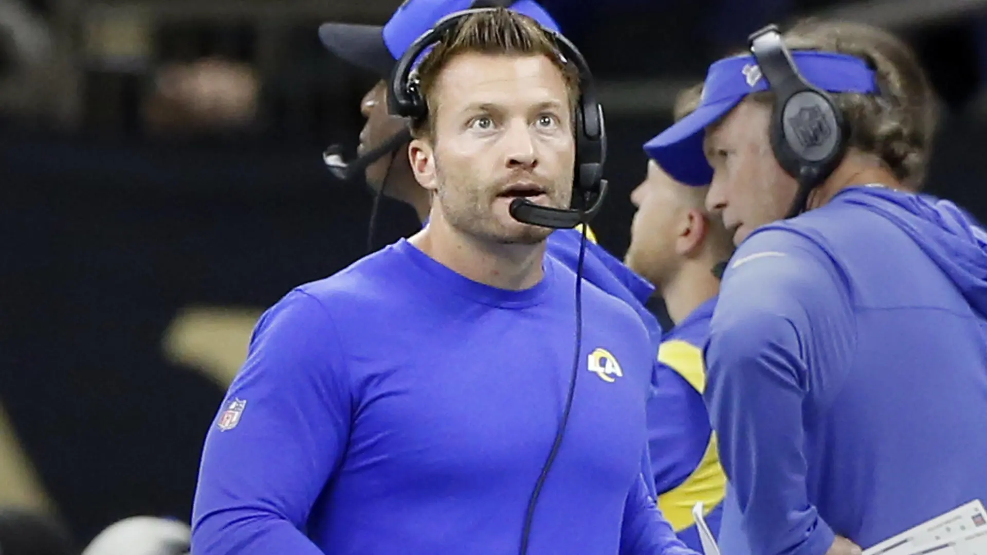 Los Angeles Rams head coach Sean McVay looks up at the replay screen during the game with the New Orleans Saints at the Caesars Superdome in New Orleans on Sunday, November 20, 2022. PUBLICATIONxINxGERxSUIxAUTxHUNxONLY NOP2022112010 AJxSISCO