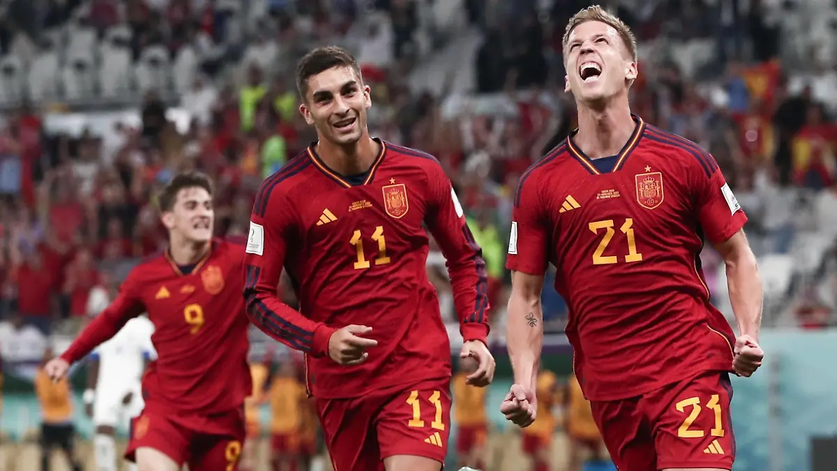 Sport Themen der Woche KW47 Sport Bilder des Tages Mandatory Credit: Photo by Michael Zemanek/Shutterstock 13626470t Dani Olmo of Spain scores celebrates the opening goal. Spain v Costa Rica, FIFA World Cup, WM, Weltmeisterschaft, Fussball 2022, Group E, Football, Al Thumama Stadium, Doha, Qatar - 23 Nov 2022 Editorial Use Only Spain v Costa Rica, FIFA World Cup 2022, Group E, Football, Al Thumama Stadium, Doha, Qatar - 23 Nov 2022 Editorial Use Only PUBLICATIONxINxGERxSUIxAUTXHUNxGRExMLTxCYPxROMxBULxUAExKSAxONLY Copyright: xMichaelxZemanek/Shutterstockx 13626470t