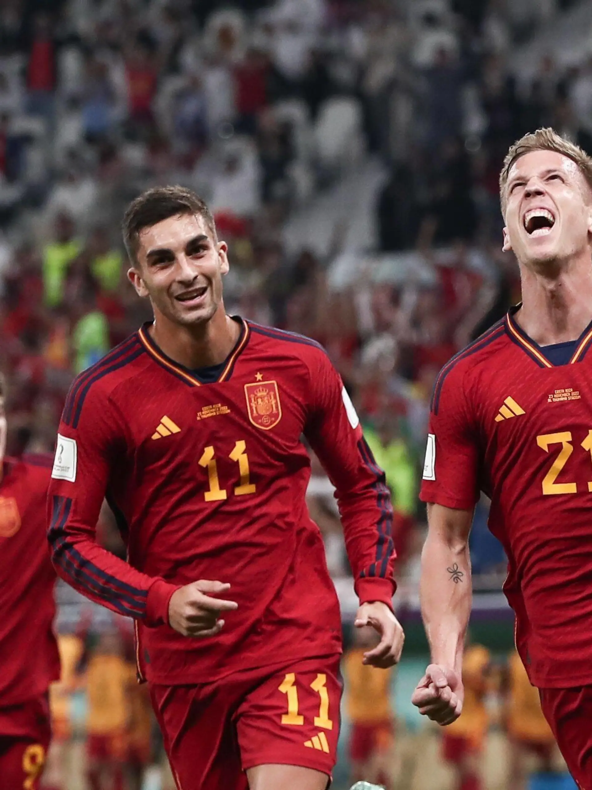 Sport Themen der Woche KW47 Sport Bilder des Tages Mandatory Credit: Photo by Michael Zemanek/Shutterstock 13626470t Dani Olmo of Spain scores celebrates the opening goal. Spain v Costa Rica, FIFA World Cup, WM, Weltmeisterschaft, Fussball 2022, Group E, Football, Al Thumama Stadium, Doha, Qatar - 23 Nov 2022 Editorial Use Only Spain v Costa Rica, FIFA World Cup 2022, Group E, Football, Al Thumama Stadium, Doha, Qatar - 23 Nov 2022 Editorial Use Only PUBLICATIONxINxGERxSUIxAUTXHUNxGRExMLTxCYPxROMxBULxUAExKSAxONLY Copyright: xMichaelxZemanek/Shutterstockx 13626470t