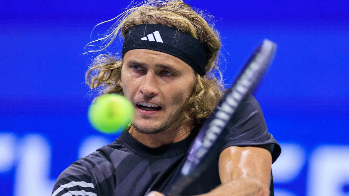 04.09.2023, USA, Flushing Meadows: Tennis: Grand Slam/ATP-Tour - US Open, Einzel, Herren, Achtelfinale, Zverev (Deutschland) - Sinner (Italien): Alexander Zverev in Aktion. Foto: Javier Rojas/PI via ZUMA Press Wire/dpa +++ dpa-Bildfunk +++