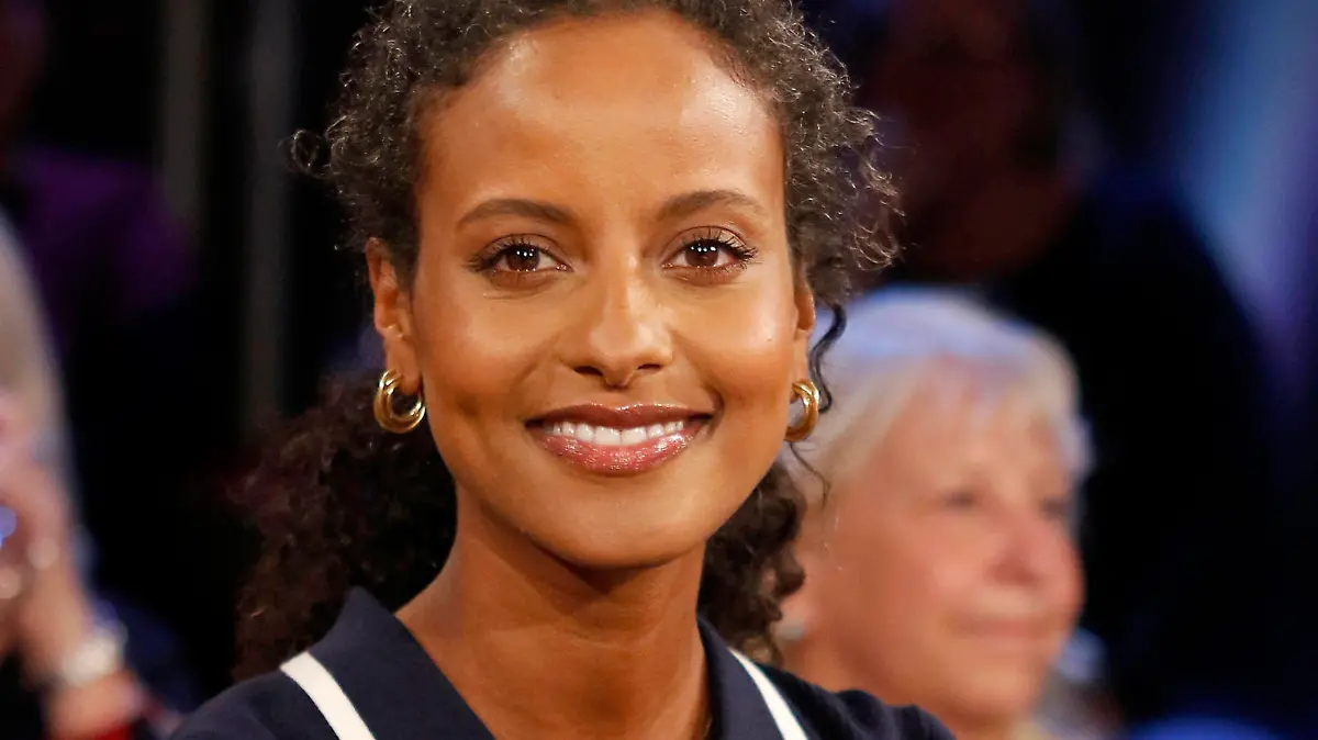 Sara Nuru bei der Aufzeichnung der NDR Talk Show im NDR Fernsehstudio Lokstedt. Hamburg, 16.09.2022. *** Sara Nuru at the recording of the NDR Talk Show in the NDR TV studio Lokstedt Hamburg, 16 09 2022 Foto:xC.xTamckex/xFuturexImage