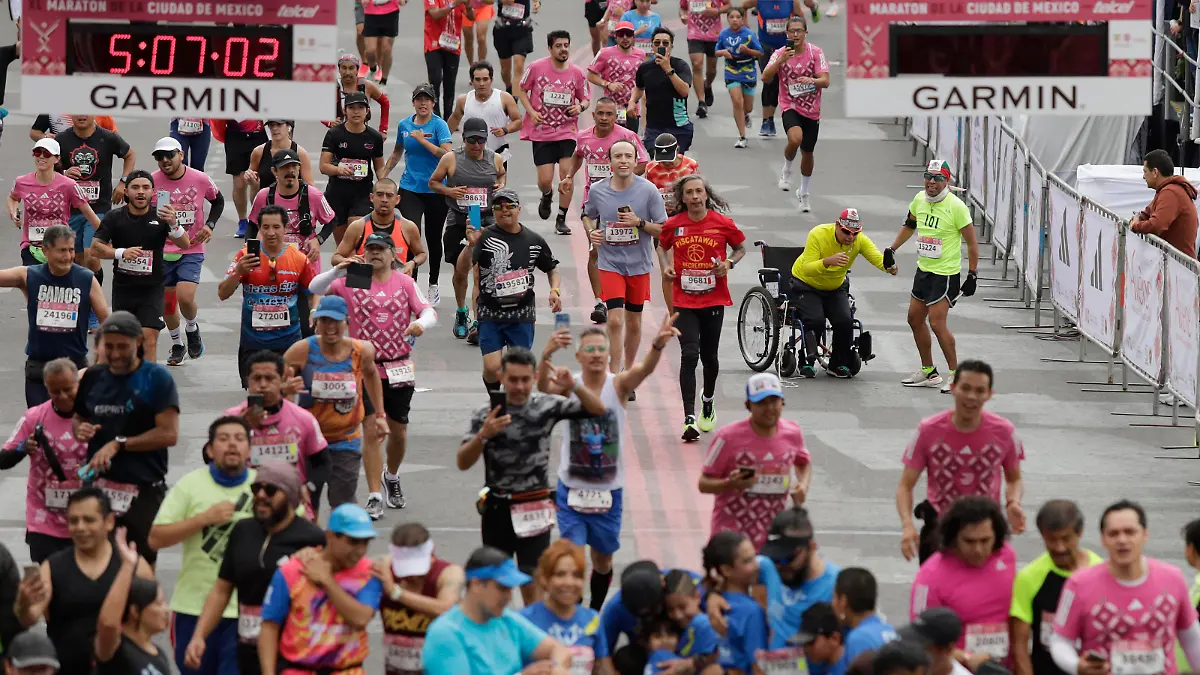 XL Mexico City Marathon Telcel 2023 Runners in the XL Telcel 2023 Mexico City Marathon, which started at the Estadio Olimpico Universitario 68 and ended in the Zocalo of the capital. Mexico City Mexico City Mexico PUBLICATIONxNOTxINxFRA Copyright: xGerardoxVieyrax originalFilename:0302331115st.jpg