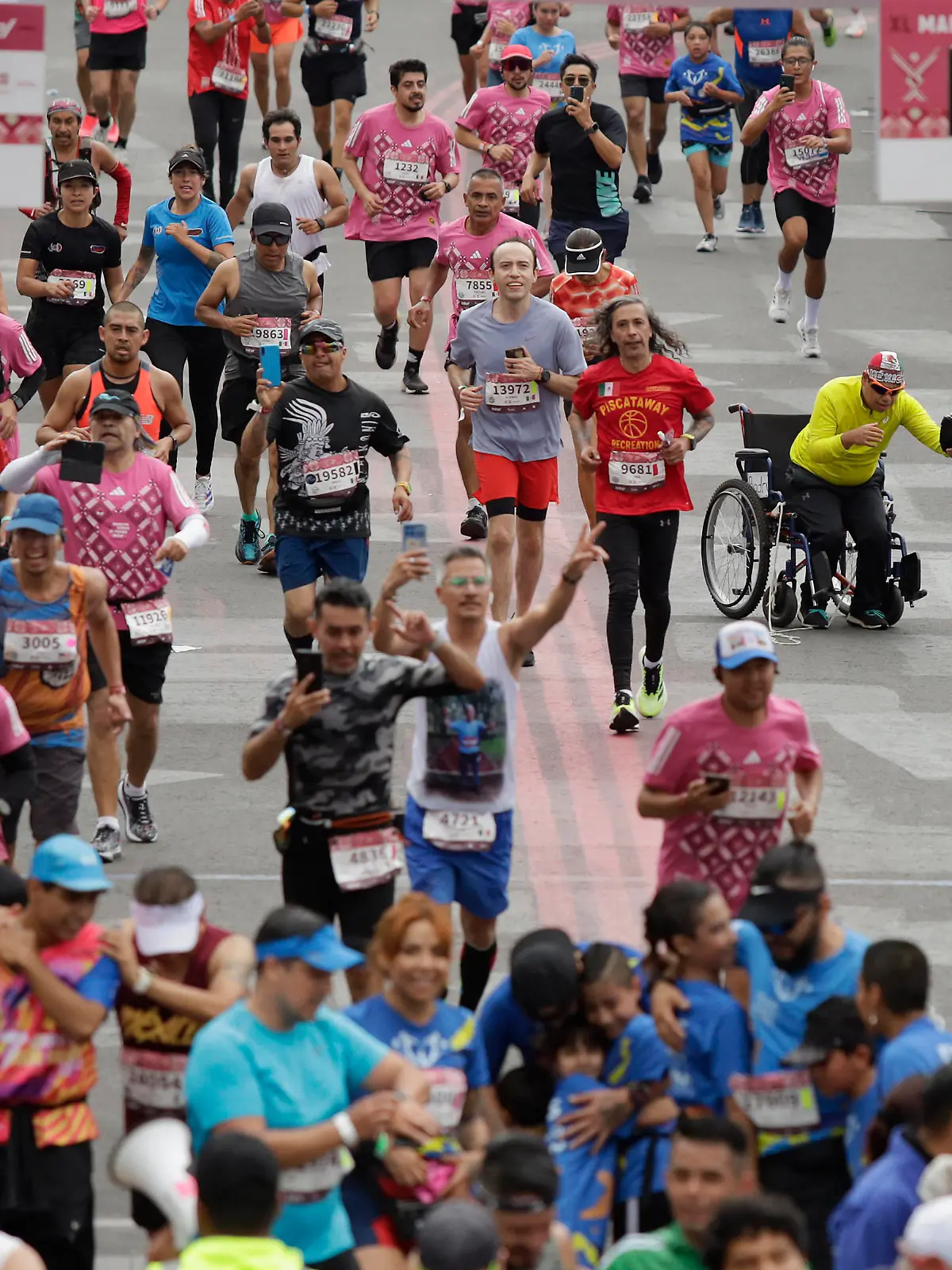 XL Mexico City Marathon Telcel 2023 Runners in the XL Telcel 2023 Mexico City Marathon, which started at the Estadio Olimpico Universitario 68 and ended in the Zocalo of the capital. Mexico City Mexico City Mexico PUBLICATIONxNOTxINxFRA Copyright: xGerardoxVieyrax originalFilename:0302331115st.jpg