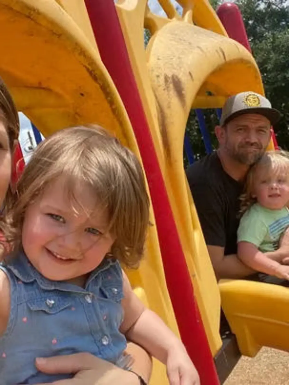Sadie und ihre Zwillinge - die beiden Kinder starben bei einem tragischen Unglück.