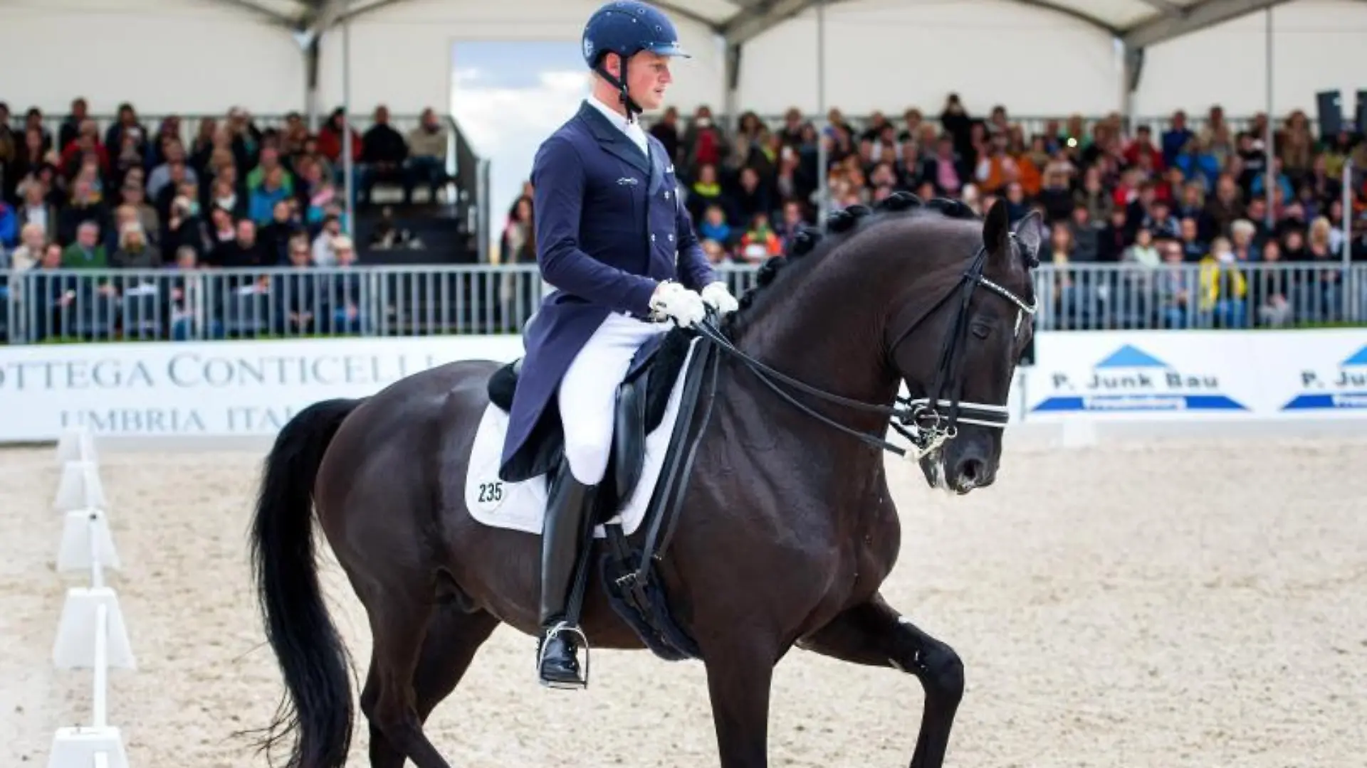 Matthias Rath wird in Aachen mit seinem Pferd "Totilas" antreten. Foto: Oliver Dietze