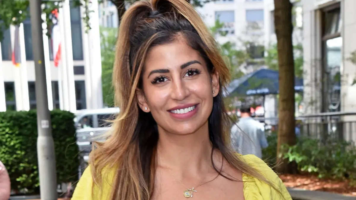 Eva Benetatou bei MATES DATE im Rahmen der Berlin Fashion Week Frühling/Sommer 2024 in der Berliner Freiheit am 11.07.2023 *** Eva Benetatou at MATES DATE during Berlin Fashion Week Spring Summer 2024 at Berliner Freiheit on 11 07 2023