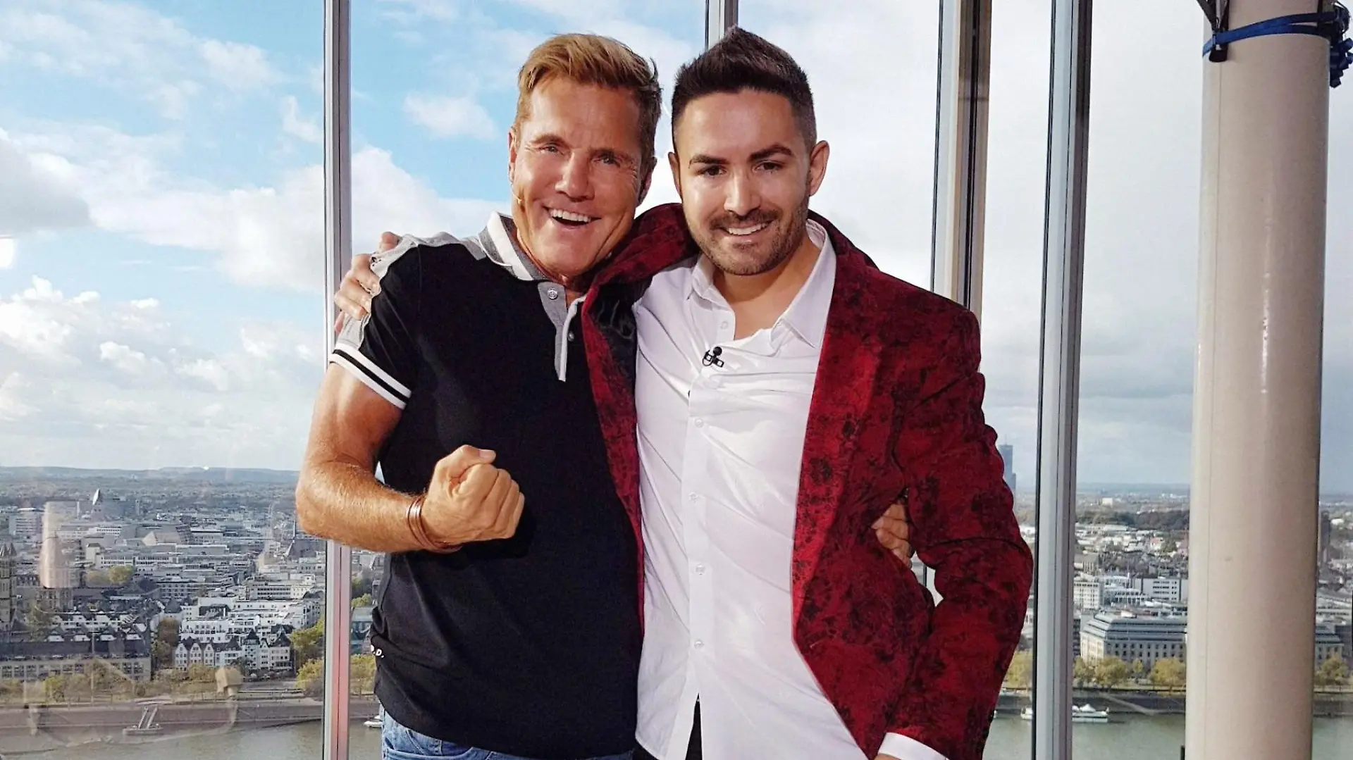 Überraschungsgast Menderes Bagci und Jurymitglied Dieter Bohlen.
