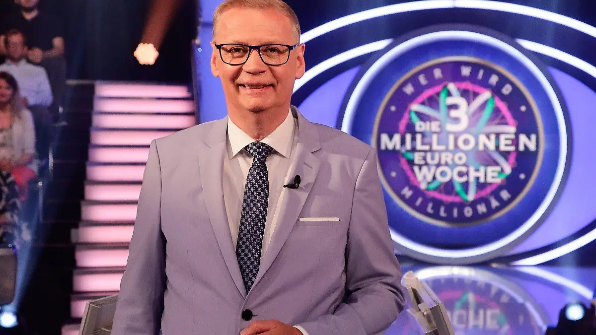 Moderator Günther Jauch
Die Verwendung des sendungsbezogenen Materials ist nur mit dem Hinweis und Verlinkung auf RTL+ gestattet.