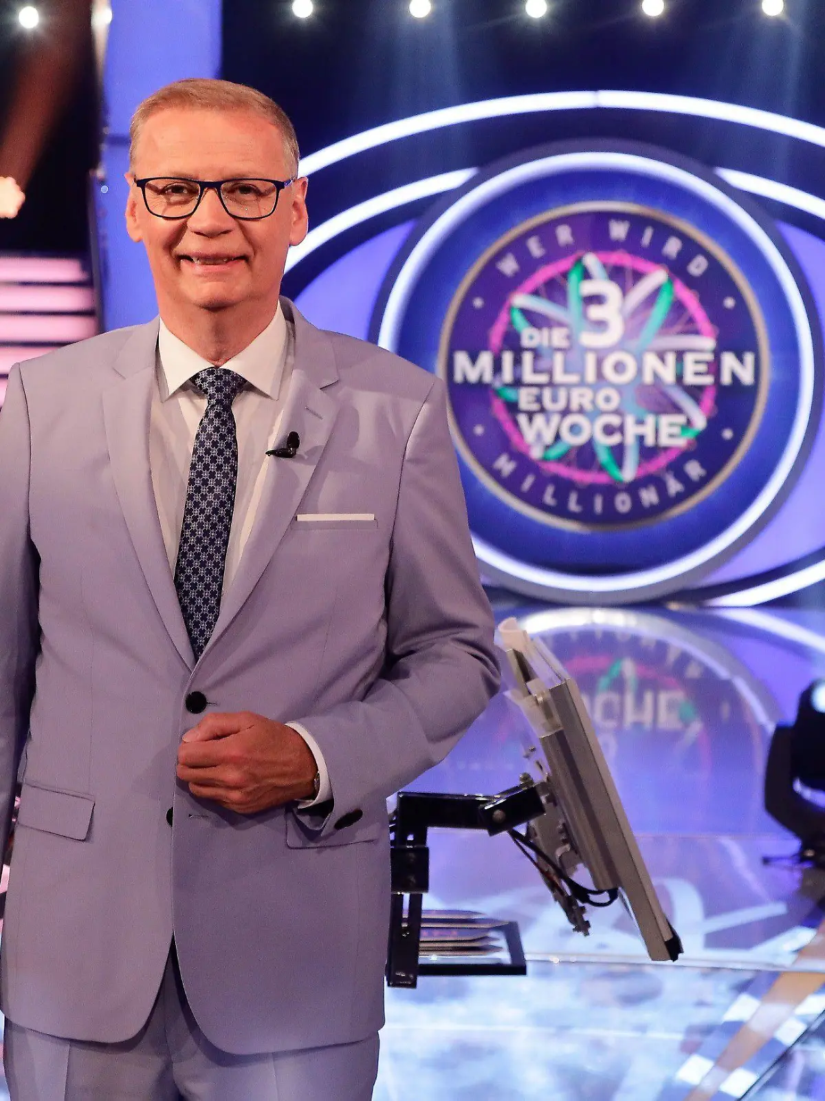 Moderator Günther Jauch

Die Verwendung des sendungsbezogenen Materials ist nur mit dem Hinweis und Verlinkung auf RTL+ gestattet.