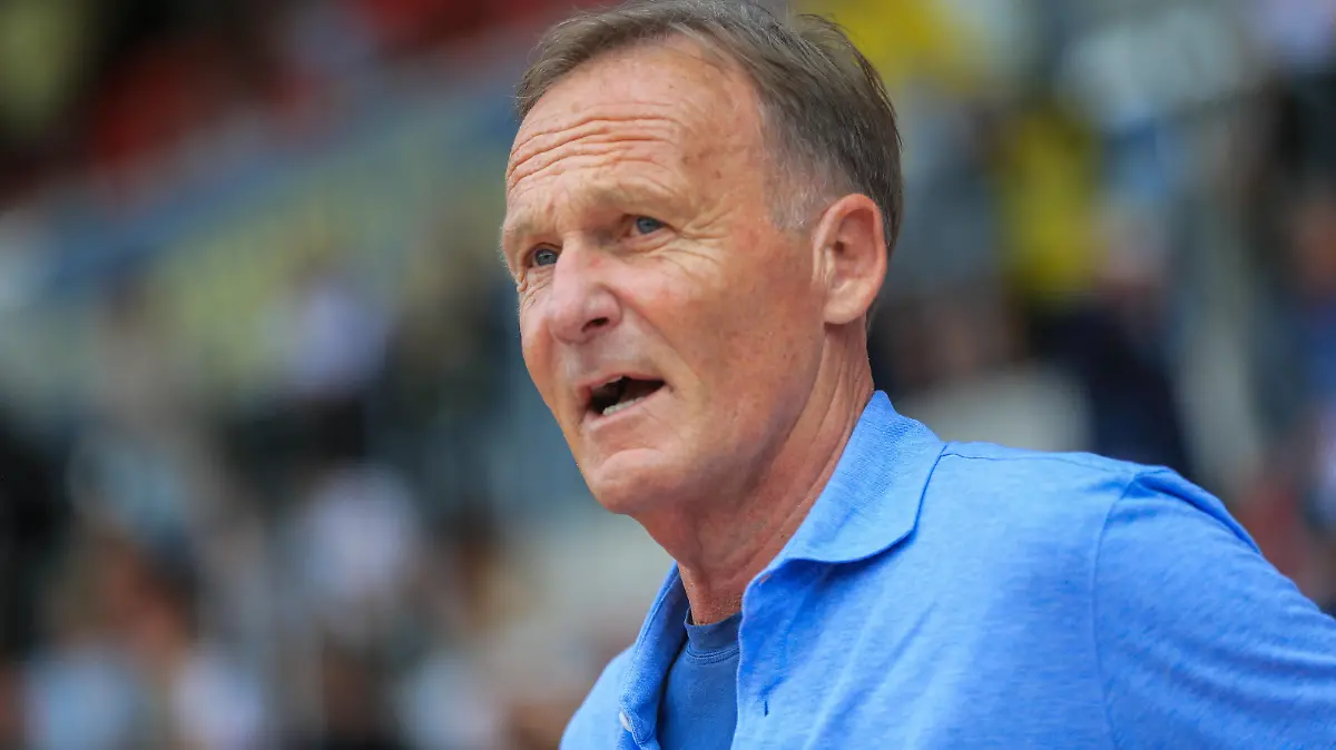 Erfurt , 220723 , Freundschaftsspiel FC Rot Weiss Erfurt - Borussia Dortmund , Testspiel im Bild: Geschäftsführer Hans-Joachim Watzke Dortmund *** Erfurt , 220723 , friendly match FC Rot Weiss Erfurt Borussia Dortmund , test match in picture managing director Hans Joachim Watzke Dortmund
