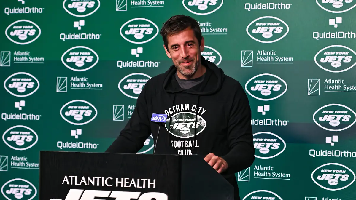Sport Themen der Woche KW21 Sport Bilder des Tages NFL, American Football Herren, USA New York Jets-OTA May 23, 2023 Florham Park, NJ, USA New York Jets quarterback Aaron Rodgers 8 speaks at a press conference, PK, Pressekonferenz after practice at Atlantic Health Jets Training Center. Florham Park Atlantic Health Jets Training Center NJ USA, EDITORIAL USE ONLY PUBLICATIONxINxGERxSUIxAUTxONLY Copyright: xJohnxJonesx 20230523_jcd_ja1_0058
