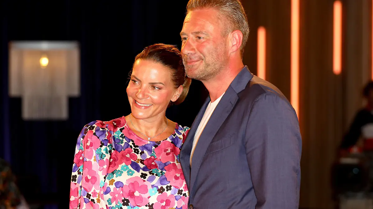 Kölner Treff am 24.08.2023 im WDR Studio BS 2 in Köln Julia und Sasha Röntgen zu Gast in der WDR Talkshow Kölner Treff am 24.08.2023 in Köln. *** Kölner Treff on 24 08 2023 in WDR Studio BS 2 in Cologne Julia and Sasha Röntgen as guests in the WDR talk show Kölner Treff on 24 08 2023 in Cologne xTSx