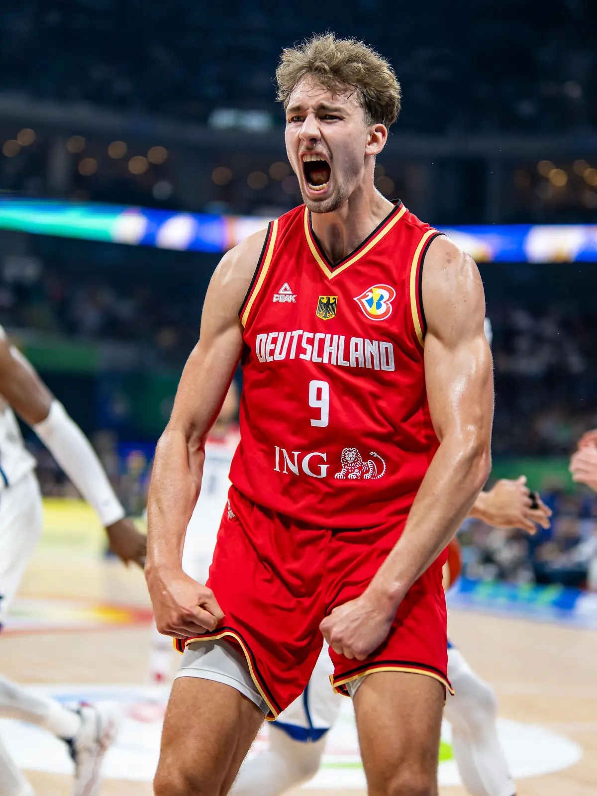 Basketball Manila Pasay 08.09.2023 FIBA Basketball World Cup 2023 Weltmeisterschaft der Männer Halbfinale Vereinigte Staaten von Amerika USA - Deutschland GER Franz Wagner Deutschland, No.09 Jubel *** Basketball Manila Pasay 08 09 2023 FIBA Basketball World Cup 2023 Mens World Cup Semifinals United States of America USA Germany GER Franz Wagner Germany, No 09 Cheering