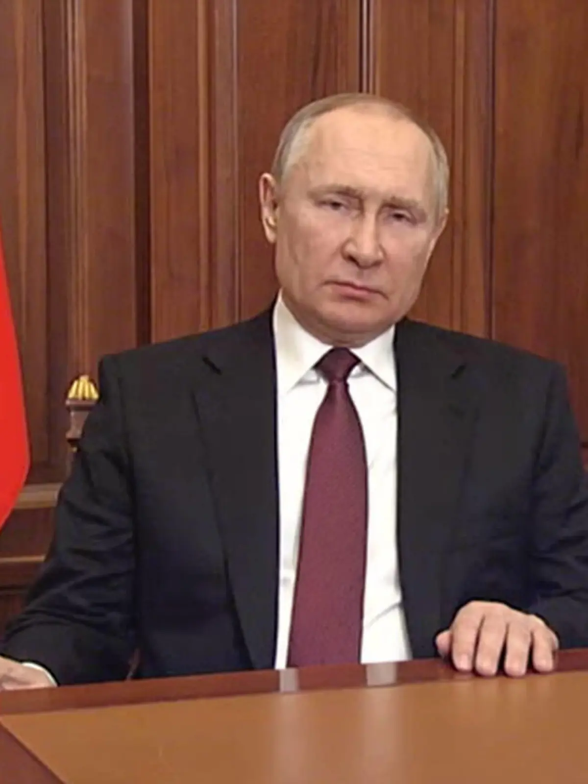 News Bilder des Tages MOSCOW, RUSSIA  FEBRUARY 24, 2022: Russia s President Vladimir Putin delivers an address to announce a special military operation in Donbass. Amid the escalating conflict in east Ukraine, on February 18, 2022, the heads of the Donetsk and Lugansk People s Republics announced a mass evacuation of civilians to Russia. On February 19, 2022, they ordered general mobilization. On February 21, 2022, the heads of the Lugansk and Donetsk People s Republics asked Russia s President Vladimir Putin to recognise the republics independence. Putin signed decrees recognising independence of the Lugansk and Donetsk People s Republics and signed treaties of friendship, cooperation and mutual assistance with the republics leaders. Best quality available. PUBLICATIONxINxGERxAUTxONLY TS12524C