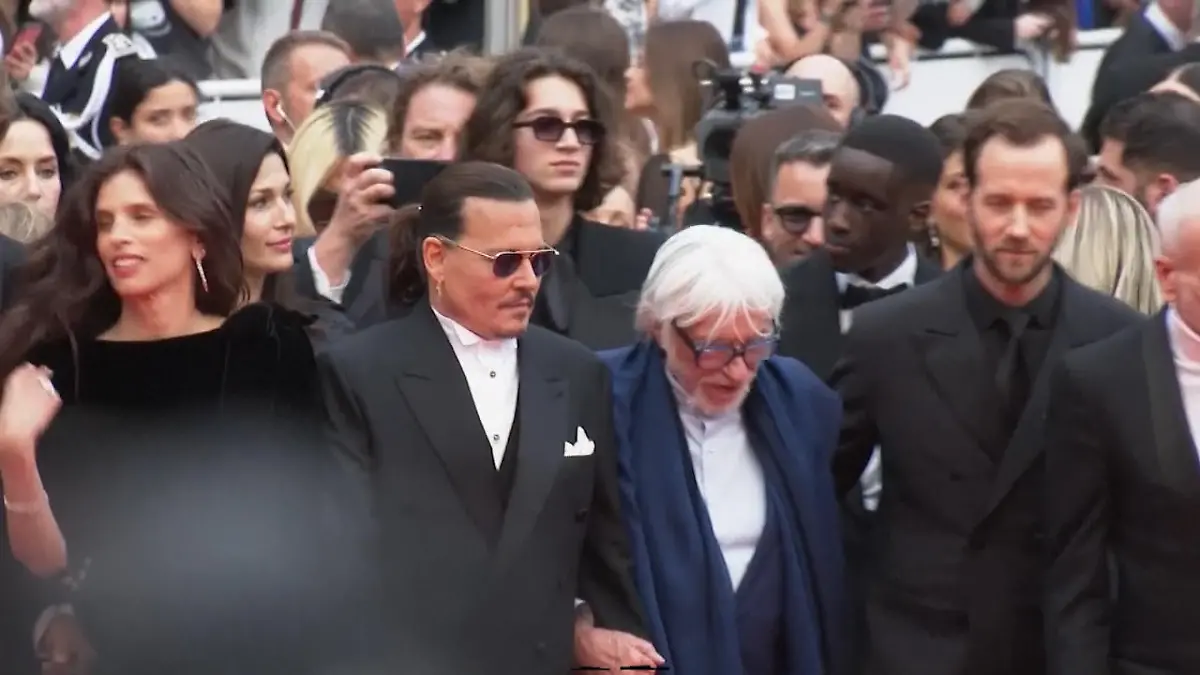 Johnny Depp Comeback in Cannes Kreischende Fans und Proteste