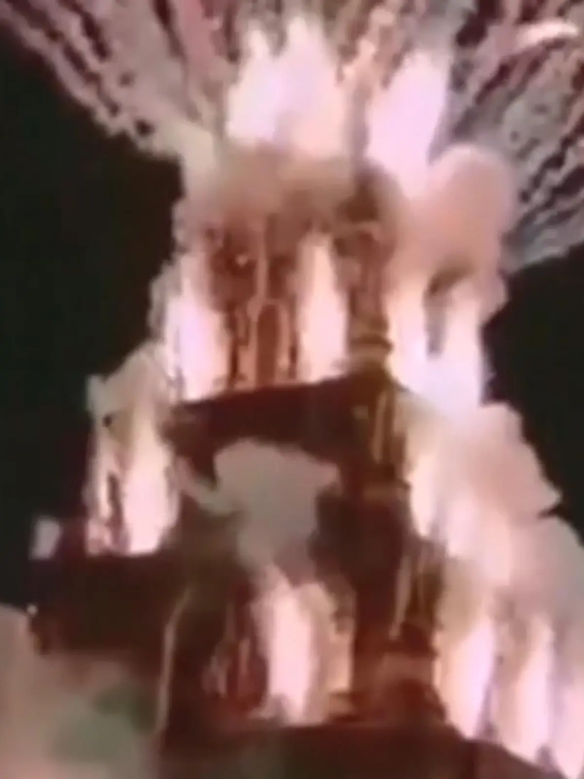 Jedes Jahr feiern die Thailänder in der Provinz Chiang Mai das Lichterfest. Wie spektakulär die Bilder sind, kann man in einem Handyclip sehen.