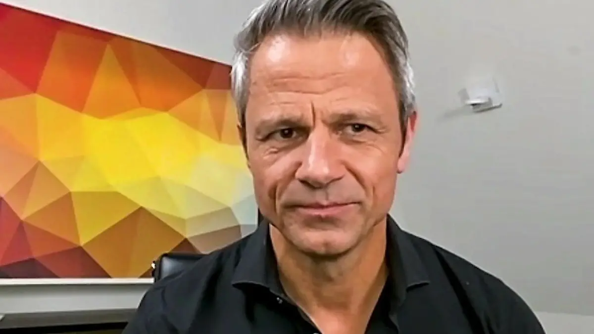 Starke Worte! Wahre Inklusion und politische Korrektheit "Unter uns"-Schauspieler Jens Hajek zeigt Haltung