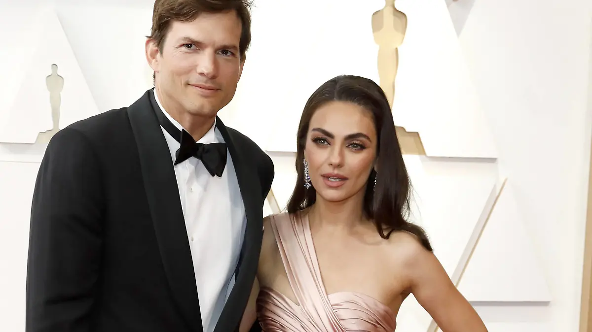 94th Academy Awards Oscars - Red Carpet Arrivals Featuring: Ashton Kutcher, Mila Kunis Where: Los Angeles, California, United States When: 28 Mar 2022 Credit: Abby Grant/Cover Images PUBLICATIONxNOTxINxUKxFRA Copyright: xx 51341765
