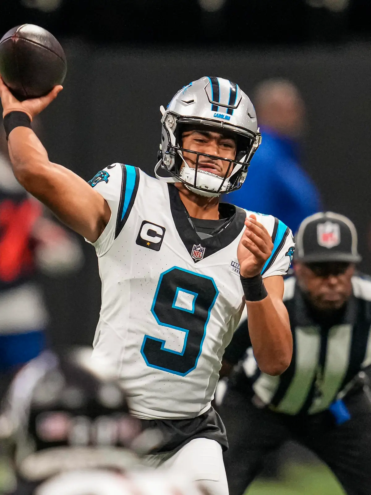 NFL, American Football Herren, USA Carolina Panthers at Atlanta Falcons Sep 10, 2023 Atlanta, Georgia, USA Carolina Panthers quarterback Bryce Young 9 passes against the Atlanta Falcons during the first quarter at Mercedes-Benz Stadium. Atlanta Mercedes-Benz Stadium Georgia USA, EDITORIAL USE ONLY PUBLICATIONxINxGERxSUIxAUTxONLY Copyright: xDalexZaninex 20231009_dwz_sz2_00066