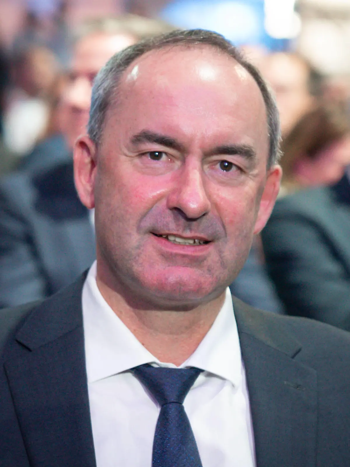 Eroeffnung der IAA Mobility 2023 durch den Bundeskanzler in Muenchen Hubert Aiwanger stellvertretender bayerischer Ministerpräsident sowie bayerischer Wirtschaftsminister im Portrait bei der Eroeffnungsveranstaltung der Internationalen Automobilausstellung IAA Mobility 2023 in Muenchen. , Muenchen, 05.09.2023 Muenchen Bayern Deutschland *** Opening of the IAA Mobility 2023 by the German Chancellor in Munich Hubert Aiwanger Deputy Bavarian Minister President as well as Bavarian Minister of Economic Affairs in portrait at the opening event of the International Motor Show IAA Mobility 2023 in Munich , Munich, 05 09 2023 Munich Bavaria Germany