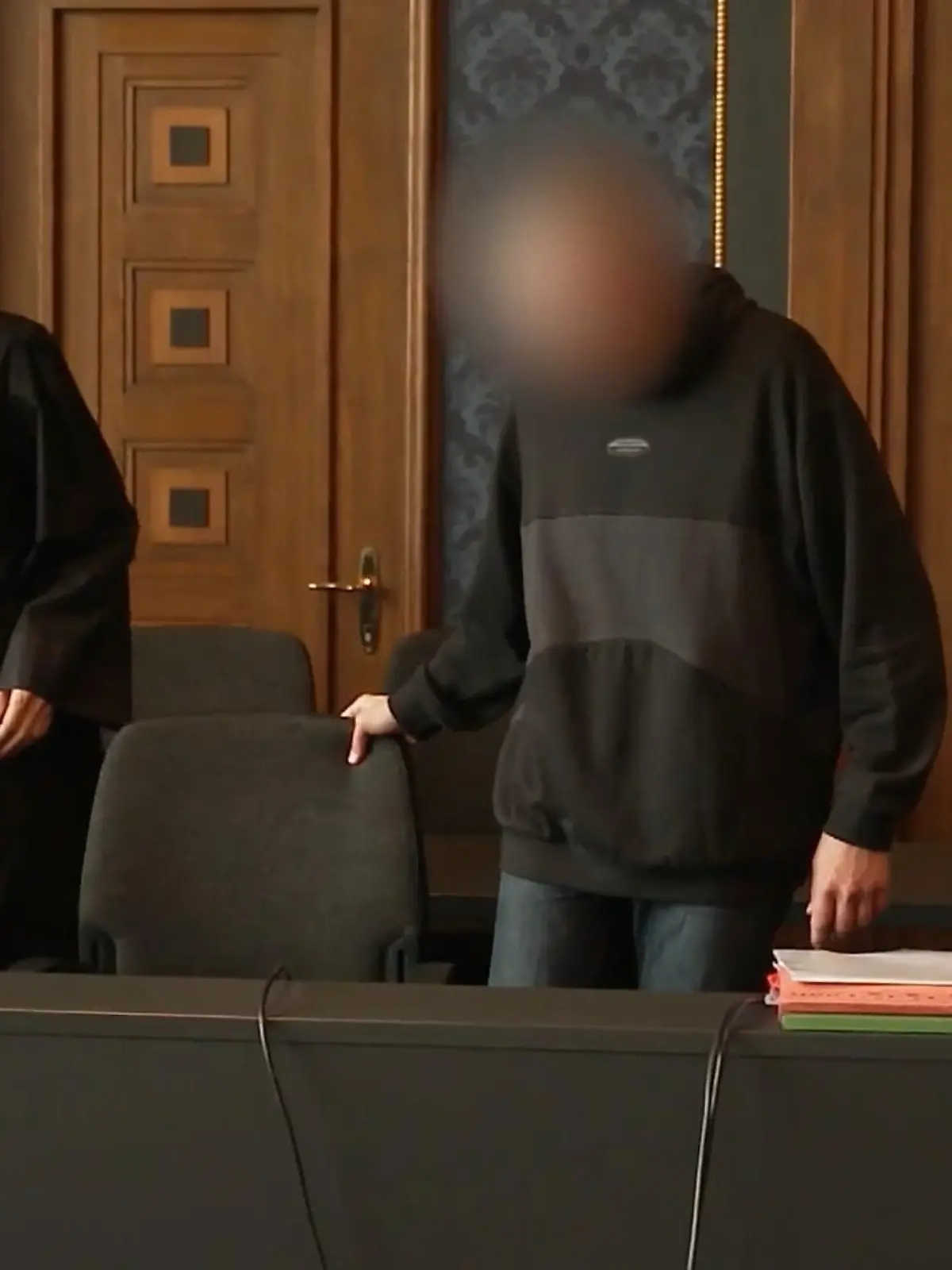 Klaas S. muss lebenslang ins Gefängnis. Das Landgericht Schwerin ist sich sicher, dass er seinen 2-jährigen Sohn Ocean aus niedrigen Beweggründen ermordet hat.