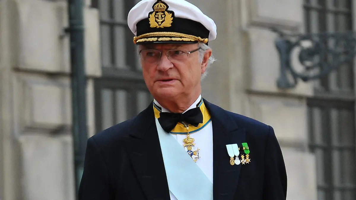 ENTERTAINMENT ADEL Schweden: Hochzeit von Prinz Carl Philip und Sofia Hellqvist (150613) -- STOCKHOLM, June 13, 2015 -- Sweden s King Carl XVI Gustaf and Queen Silvia walk on their way to attend the wedding ceremony of Sweden s Prince Carl Philip and Sofia Hellqvist at the Raoyal Chapel at Stockholm Palace in Stockholm, Sweden, June 13, 2015. ) SWEDEN-STOCKHOLM-ROYAL WEDDING RobxSchoenbaum PUBLICATIONxNOTxINxCHN

Entertainment Adel Sweden Wedding from Prinz Carl Philip and Sofia Hellqvist  Stockholm June 13 2015 Sweden S King Carl XVI Gustaf and Queen Silvia Walk ON their Way to attend The Wedding Ceremony of Sweden S Prince Carl Philip and Sofia Hellqvist AT The  Chapel AT Stockholm Palace in Stockholm Sweden June 13 2015 Sweden Stockholm Royal Wedding RobxSchoenbaum PUBLICATIONxNOTxINxCHN
