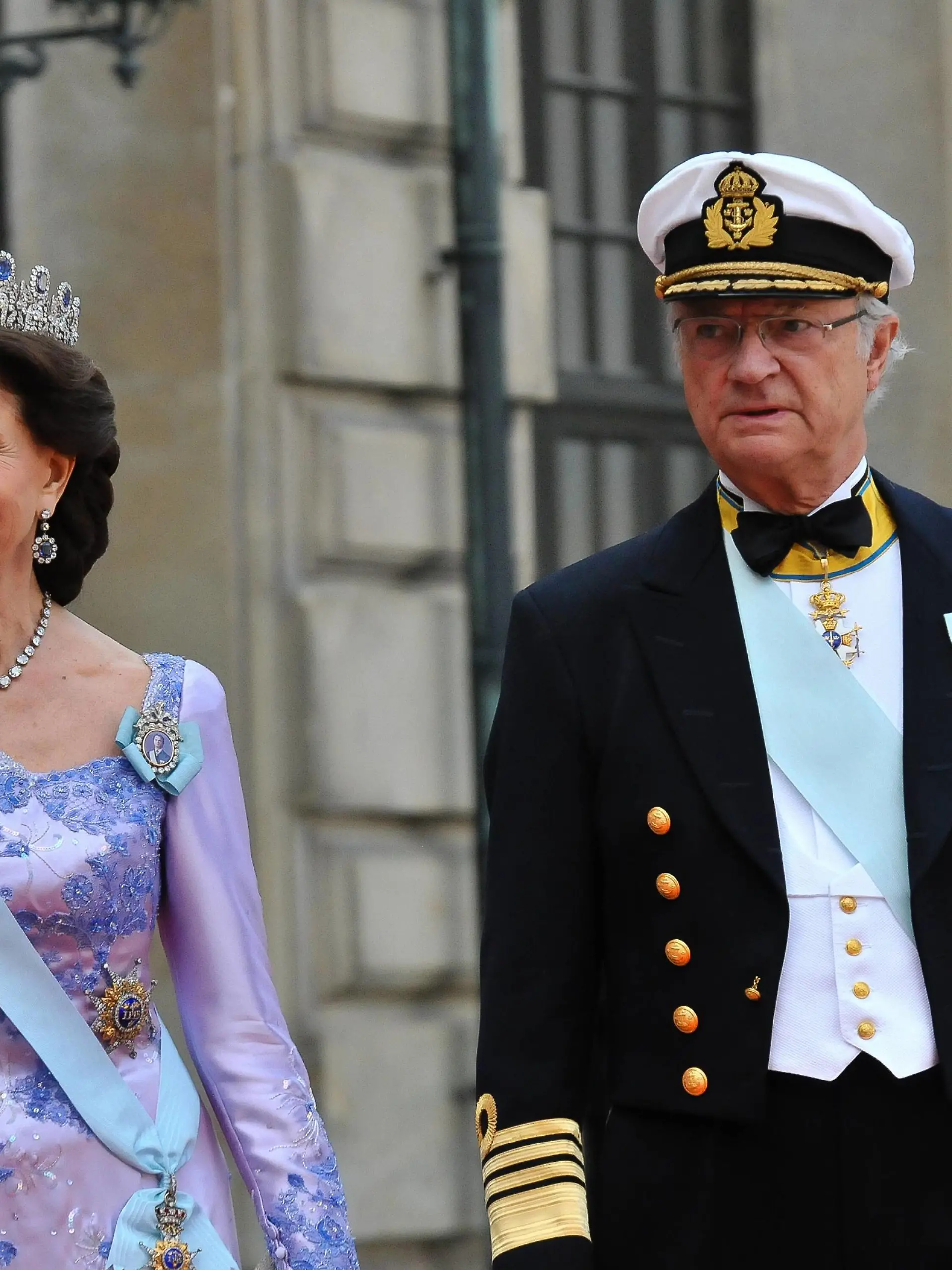 ENTERTAINMENT ADEL Schweden: Hochzeit von Prinz Carl Philip und Sofia Hellqvist (150613) -- STOCKHOLM, June 13, 2015 -- Sweden s King Carl XVI Gustaf and Queen Silvia walk on their way to attend the wedding ceremony of Sweden s Prince Carl Philip and Sofia Hellqvist at the Raoyal Chapel at Stockholm Palace in Stockholm, Sweden, June 13, 2015. ) SWEDEN-STOCKHOLM-ROYAL WEDDING RobxSchoenbaum PUBLICATIONxNOTxINxCHN

Entertainment Adel Sweden Wedding from Prinz Carl Philip and Sofia Hellqvist  Stockholm June 13 2015 Sweden S King Carl XVI Gustaf and Queen Silvia Walk ON their Way to attend The Wedding Ceremony of Sweden S Prince Carl Philip and Sofia Hellqvist AT The  Chapel AT Stockholm Palace in Stockholm Sweden June 13 2015 Sweden Stockholm Royal Wedding RobxSchoenbaum PUBLICATIONxNOTxINxCHN
