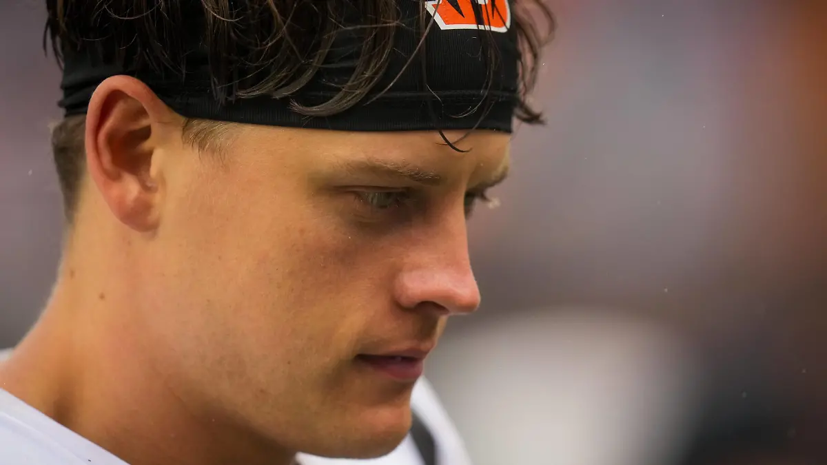 Syndication: The Enquirer Cincinnati Bengals quarterback Joe Burrow 9 walks to the locker room after the fourth quarter of the NFL, American Football Herren, USA Week 1 game between the Cleveland Browns and the Cincinnati Bengals at FirstEnergy Stadium in downtown Cleveland on Sunday, Sept. 10, 2023. The Browns dealt the Bengals a 24-3 loss to begin the season. , EDITORIAL USE ONLY PUBLICATIONxINxGERxSUIxAUTxONLY Copyright: xSamxGreene/ThexEnquirerx 21391335