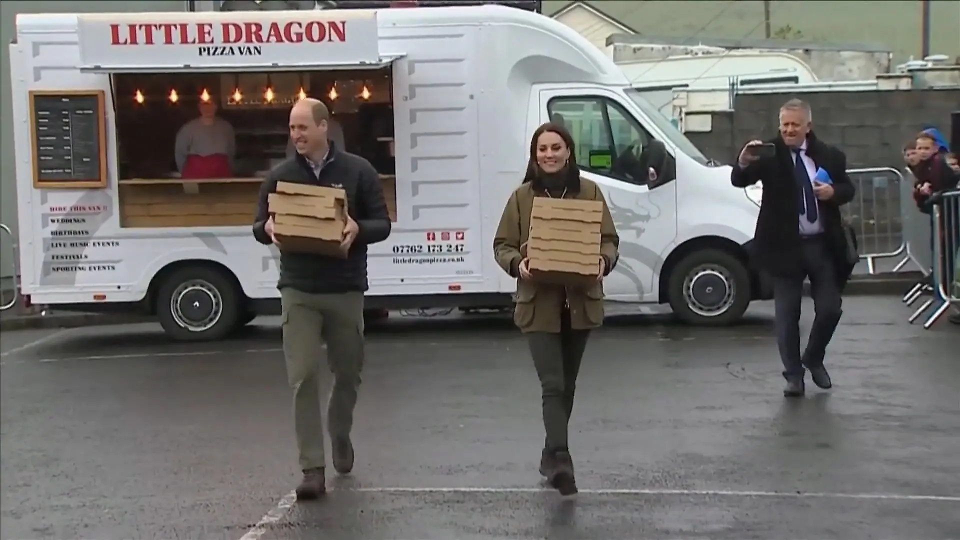 Hier liefern Prinz William und Prinzessin Kate Pizza aus Spontane Aktion