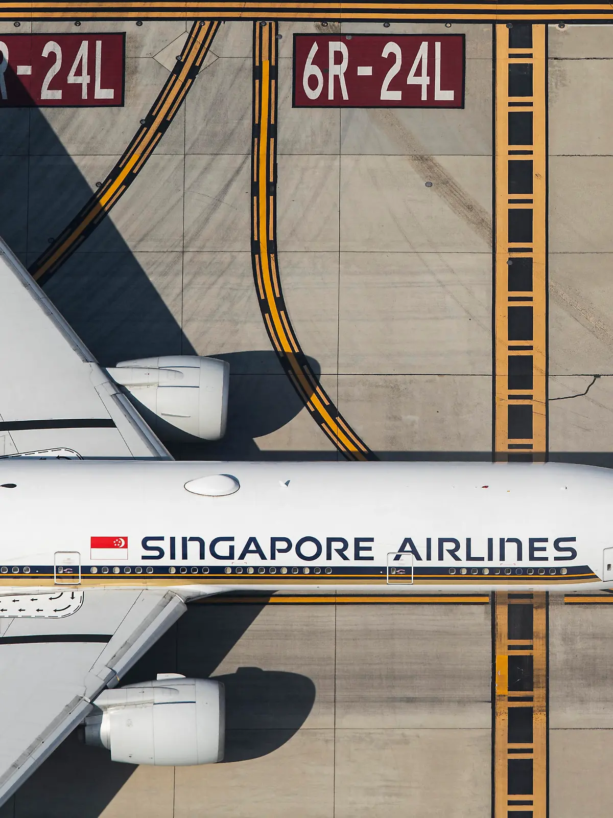 BOEING 777-300 SINGAPORE AIRLINES The most heavy airport of the world, Los Angeles Int. Is the primary international airport serving Los Angeles and its surrounding metropolitan area. October 12, 2022. Photo by Thomas Arnoux/ABACAPRESS.COM