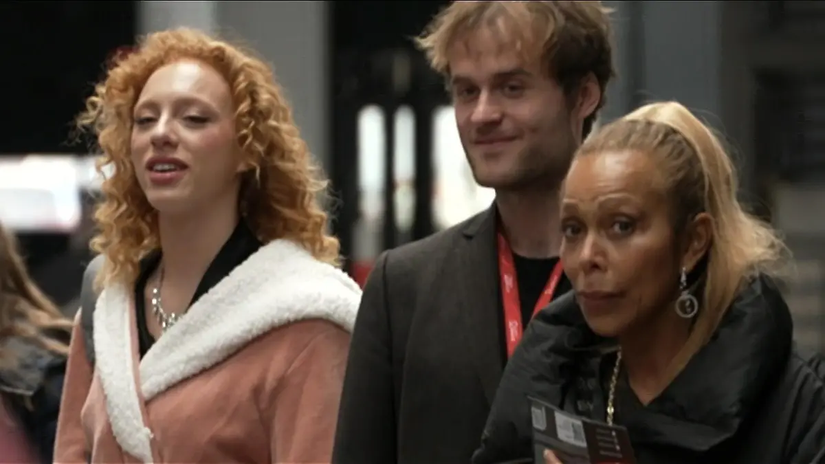 Hier kommt Anna Ermakovas Freund Tony Seinen kompletten Namen kennen wir nicht