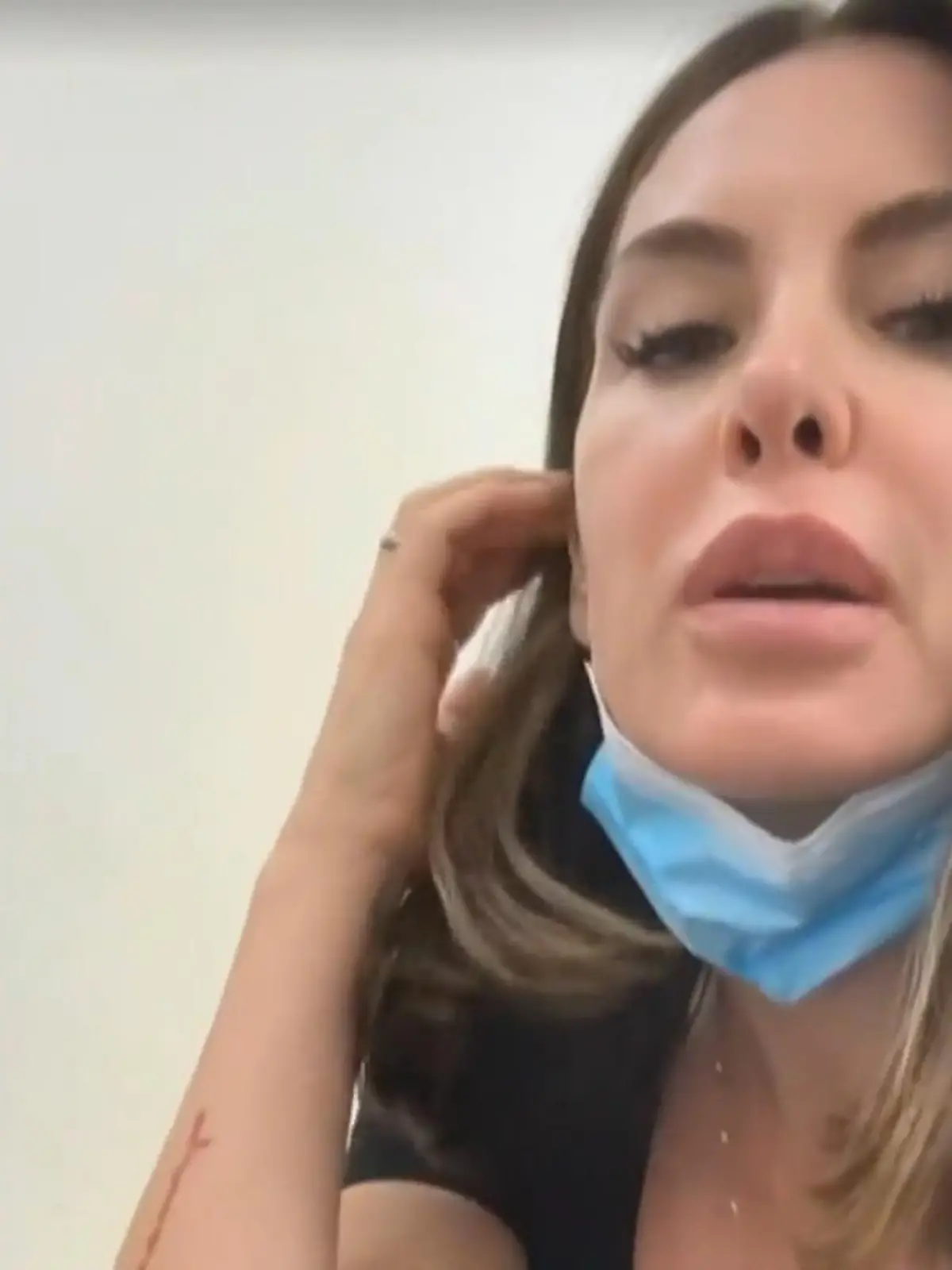 Bild zu: "Anna-Maria Ferchichi mit Sohn im Krankenhaus"
